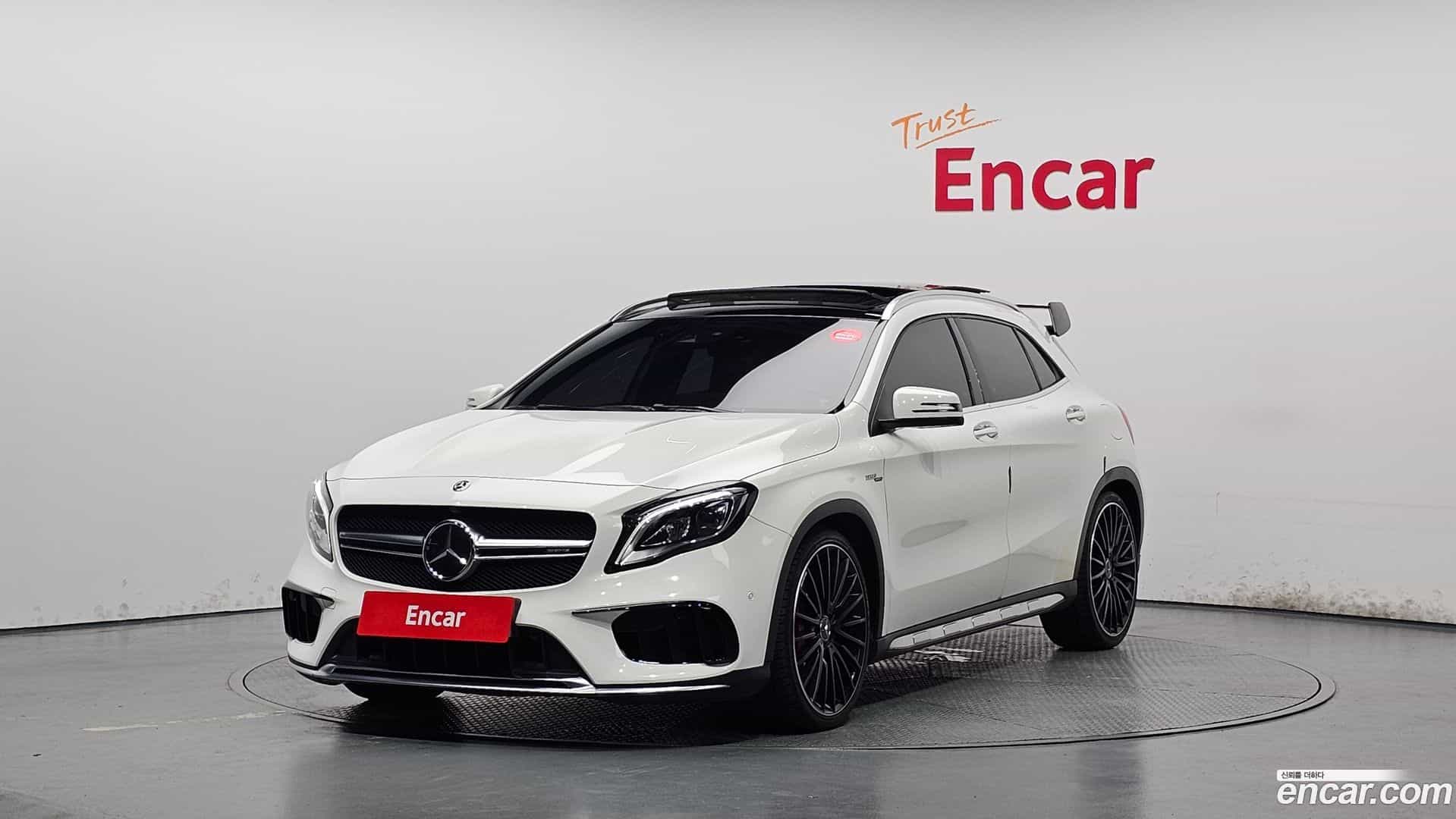 GLA-Class Mercedes-Benz 2019.2-OUTER-001