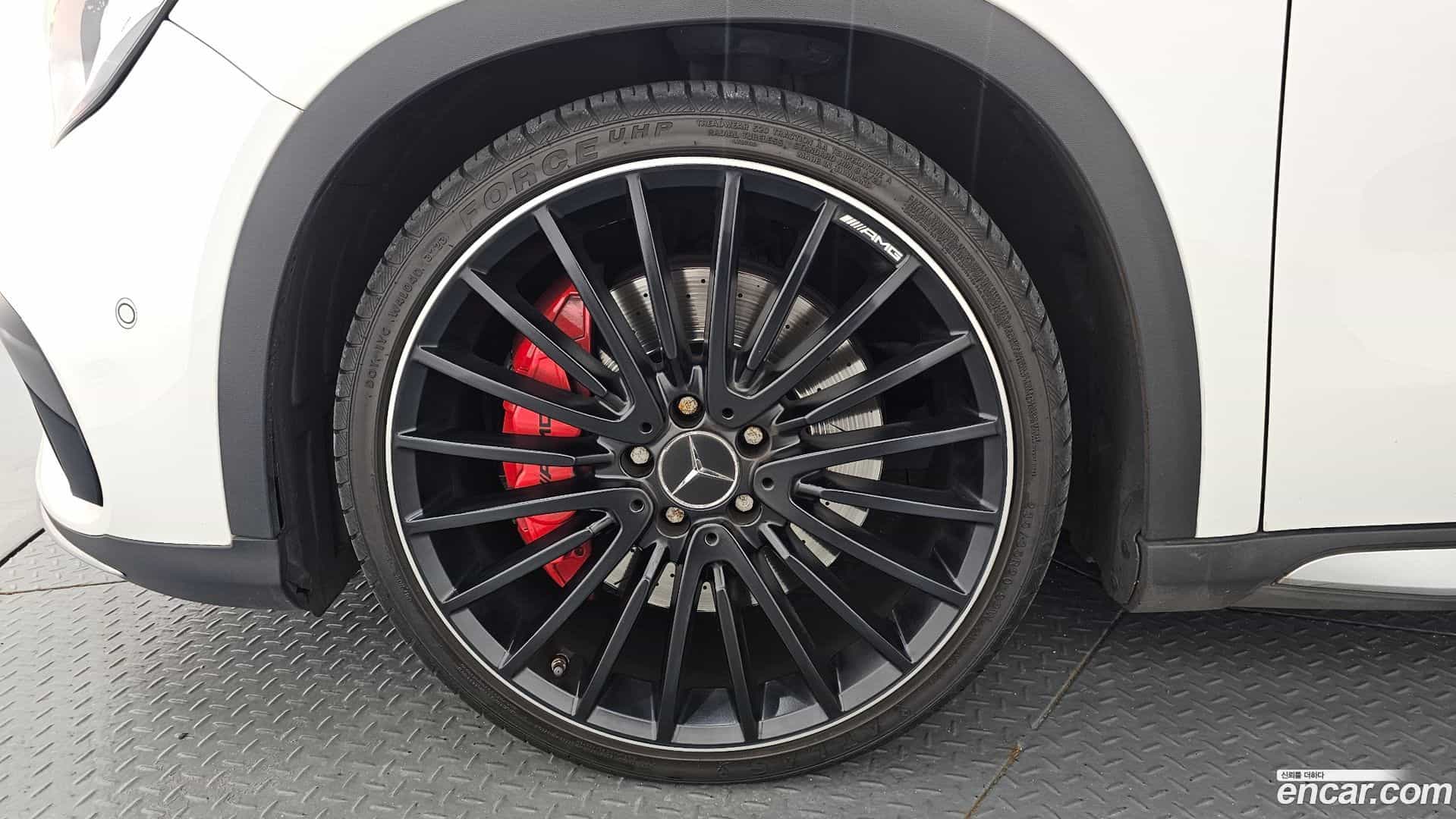 GLA-Class Mercedes-Benz 2019.2-OUTER-005