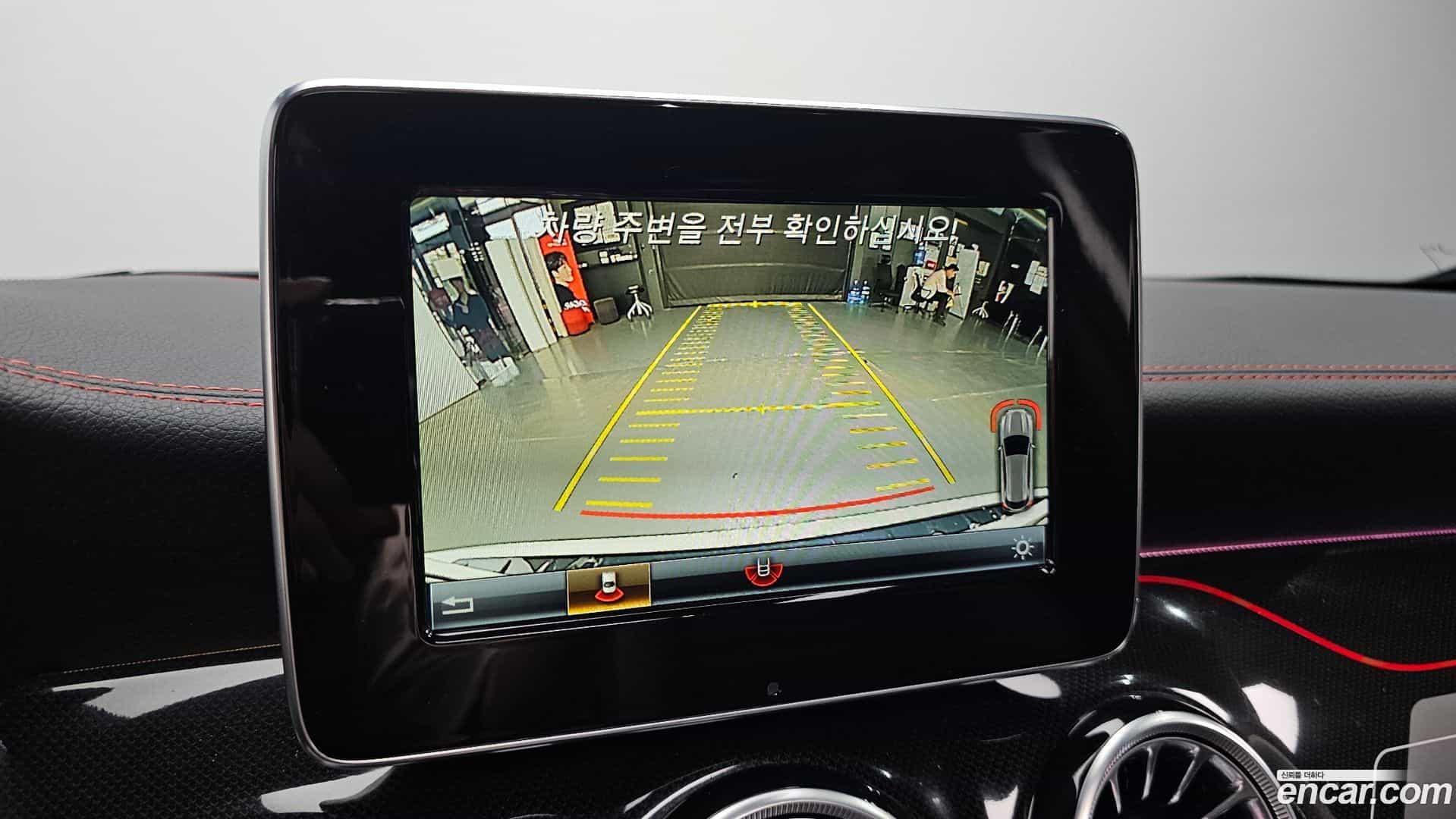 GLA-Class Mercedes-Benz 2019.2-OPTION-019