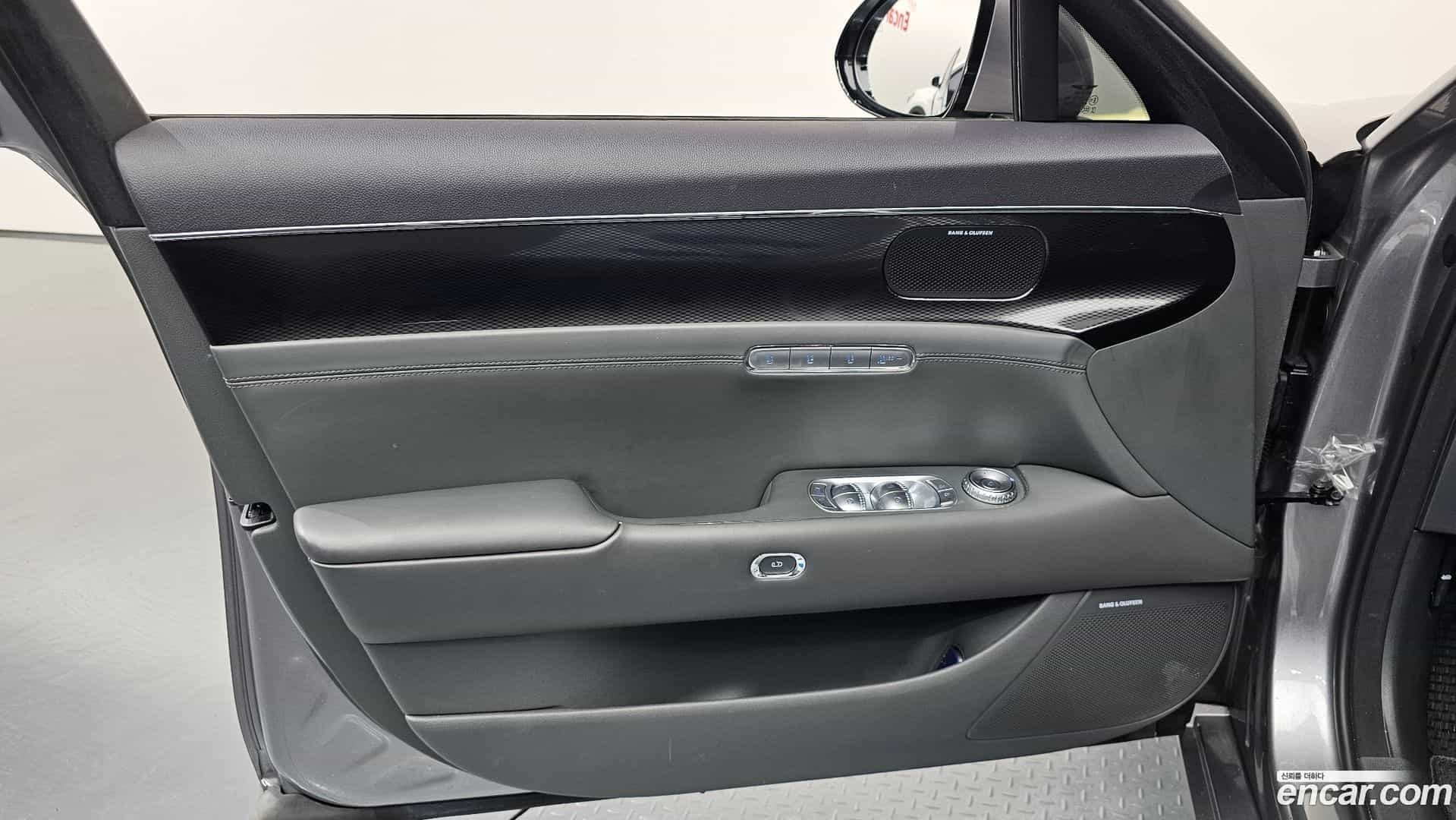 G90 Genesis 2022.6-INNER-034