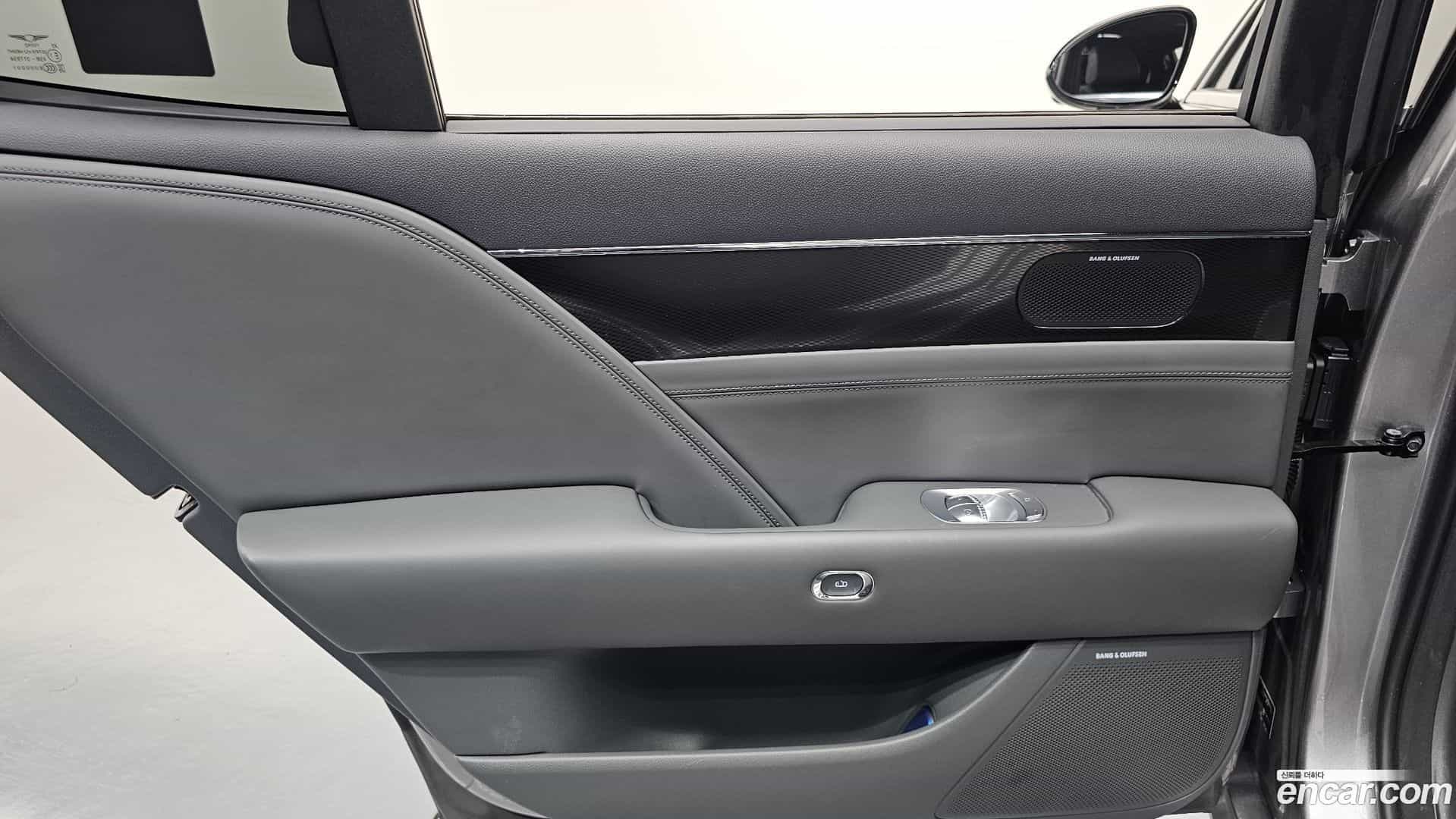 G90 Genesis 2022.6-INNER-035