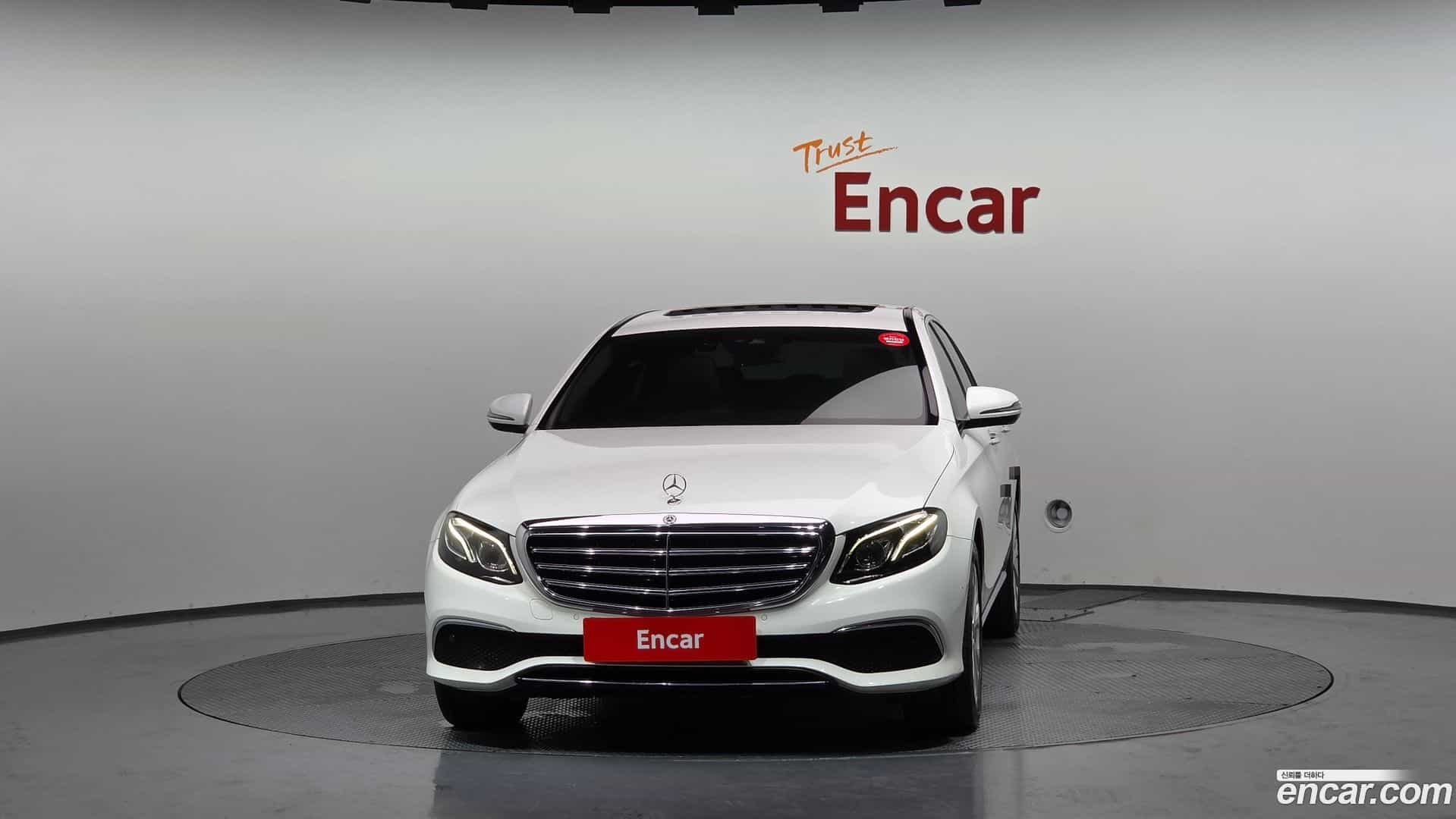 E-Class Mercedes-Benz 2019.6-OUTER-003