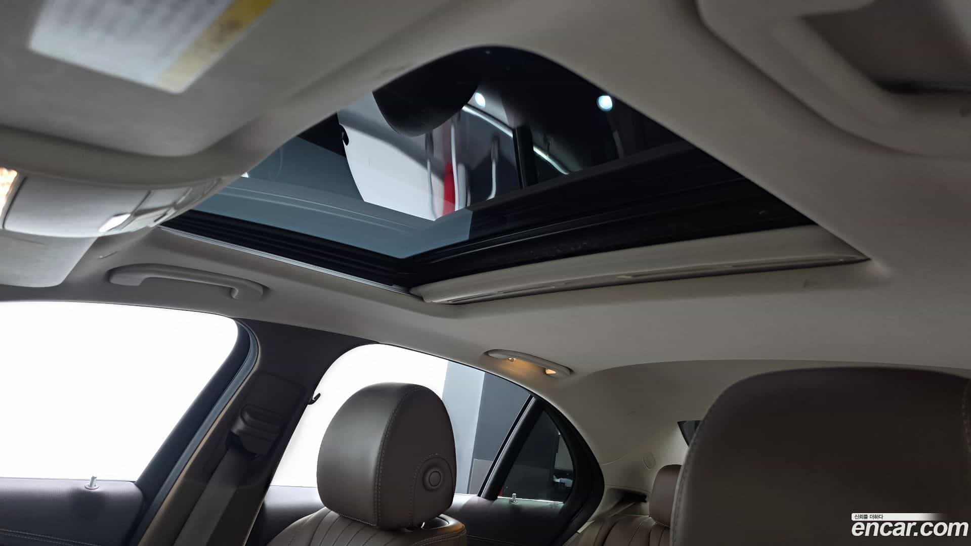 E-Class Mercedes-Benz 2019.6-OPTION-021