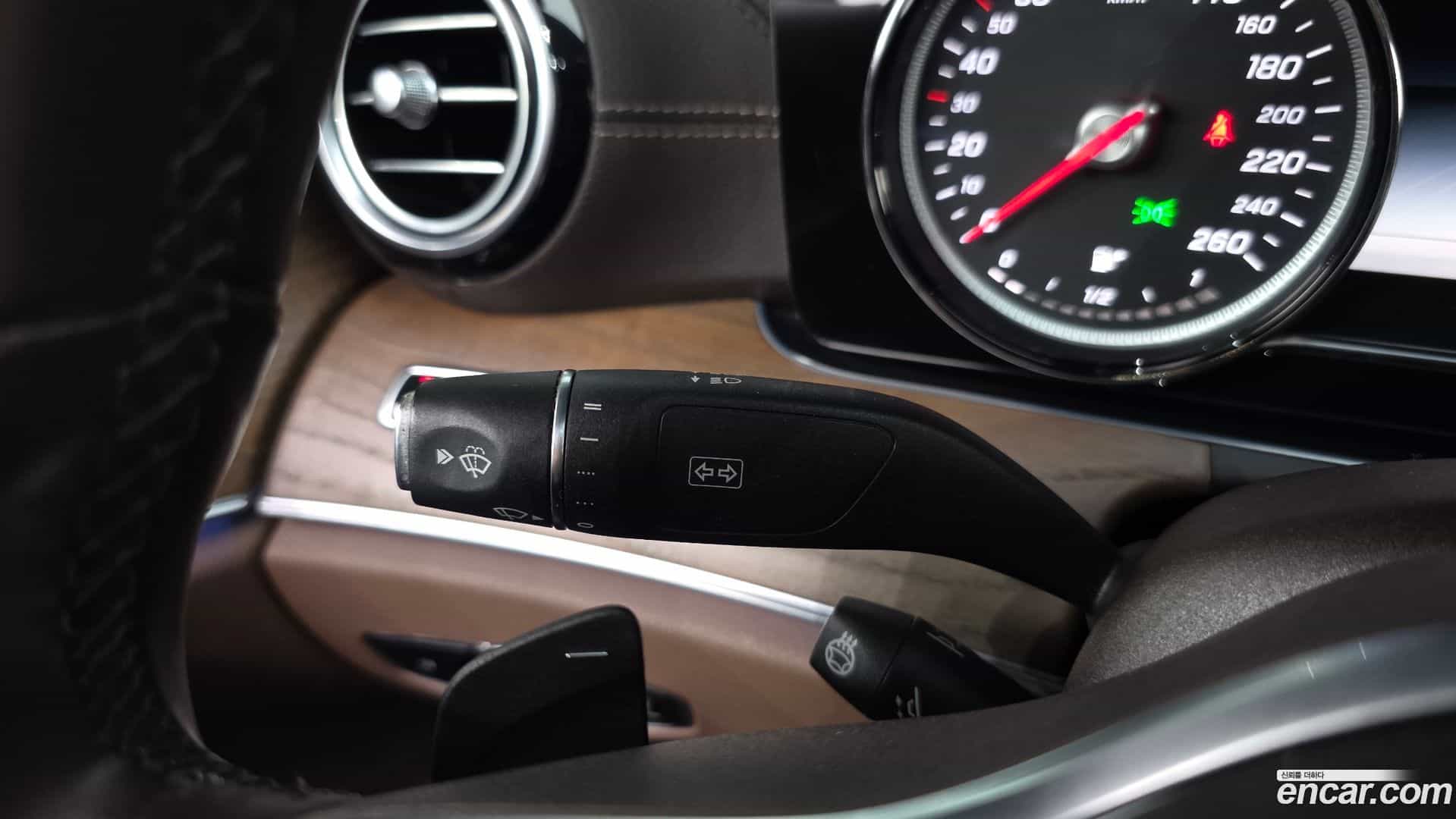 E-Class Mercedes-Benz 2019.6-OPTION-023