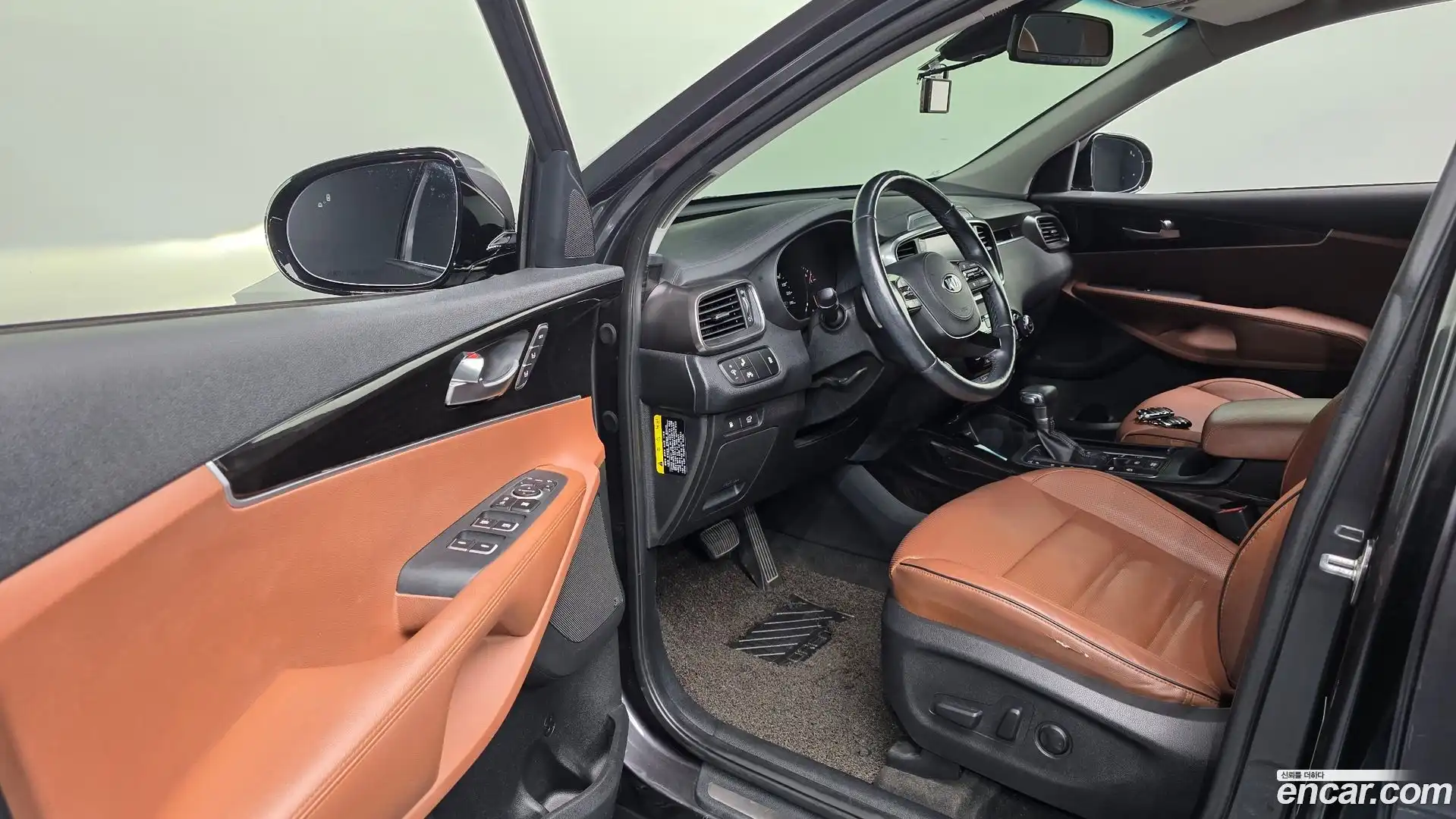 Sorento Kia 2017.8-INNER-010