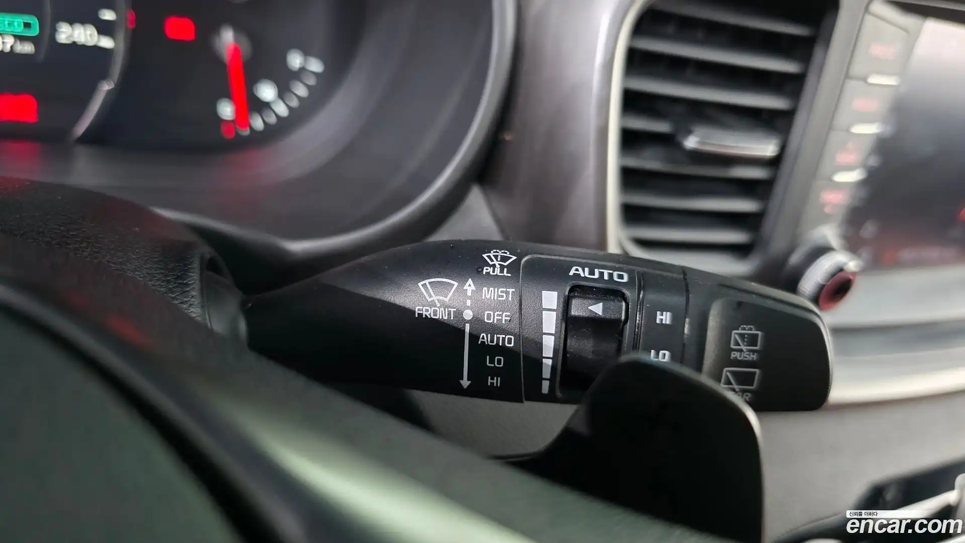 Sorento Kia 2017.8-OPTION-024