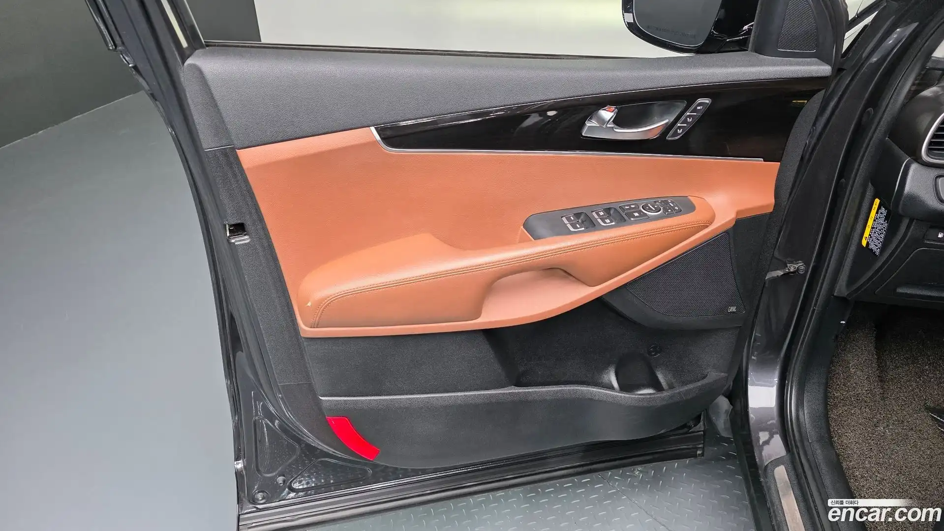 Sorento Kia 2017.8-INNER-034