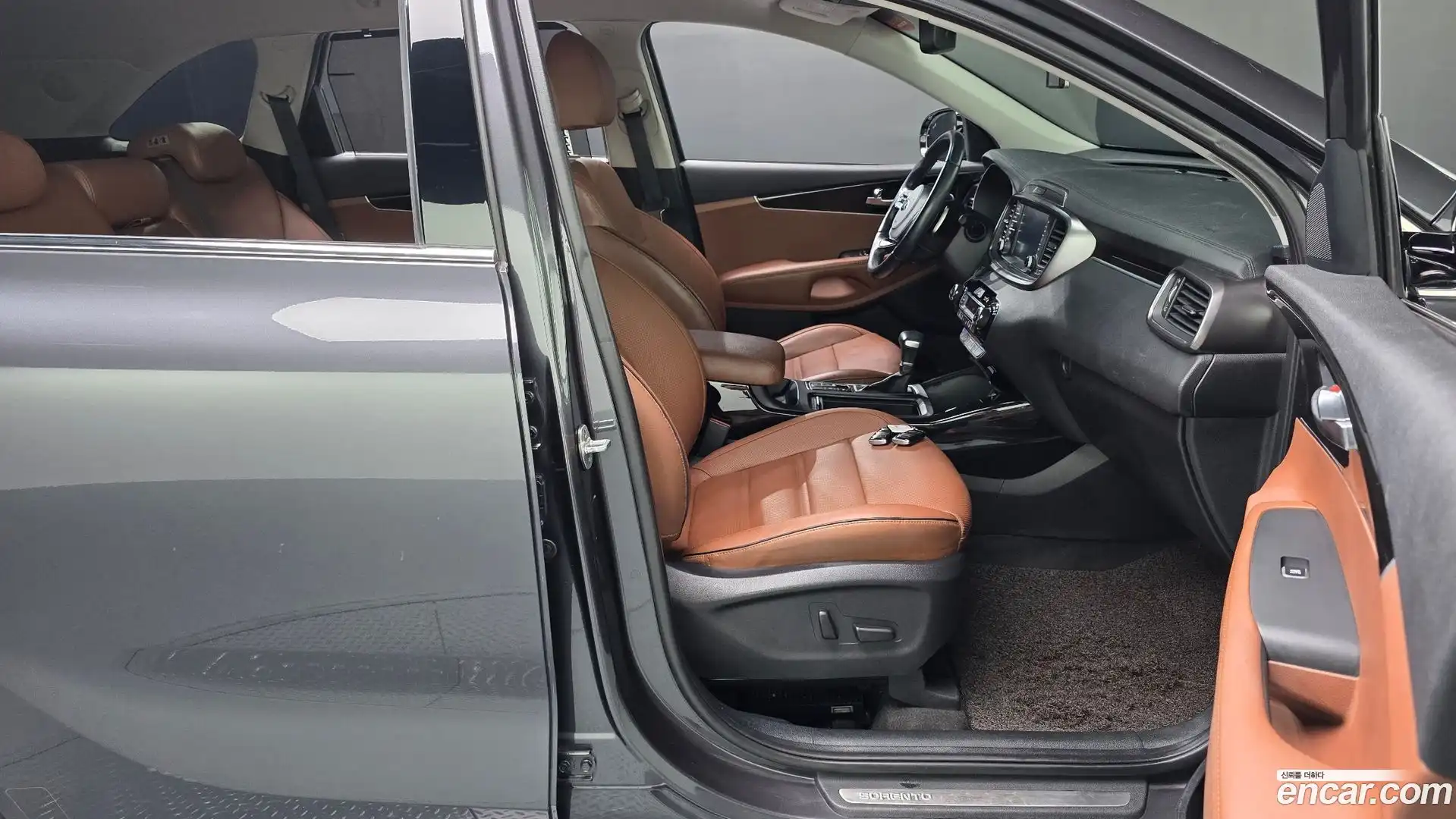 Sorento Kia 2017.8-INNER-036