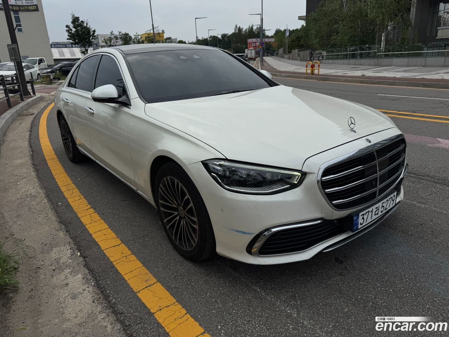 Main__Slider__Photo:S-Class Mercedes-Benz 2021.4-0