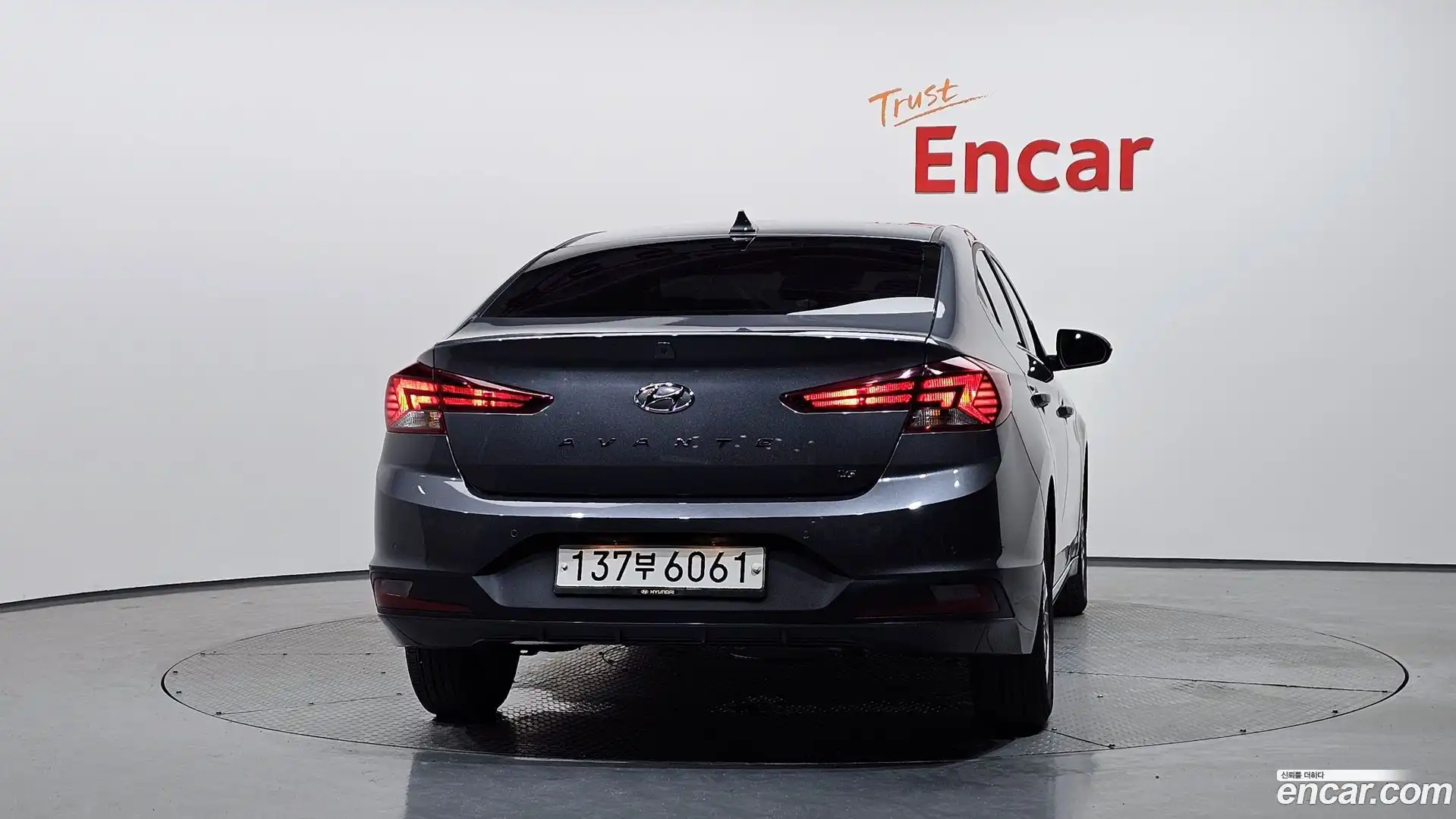AVANTE Hyundai 2018.9-OUTER-004