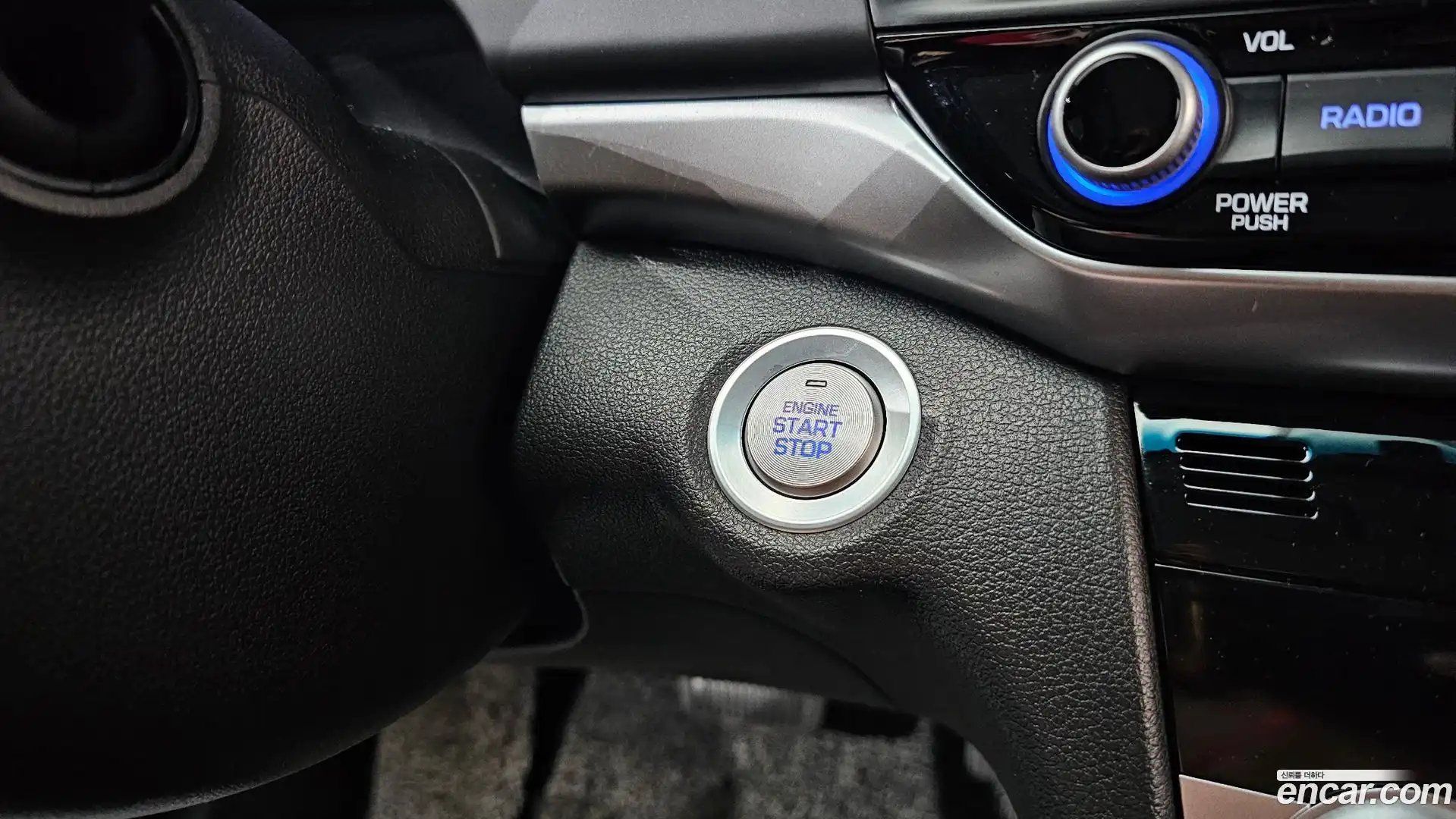 AVANTE Hyundai 2018.9-OPTION-020