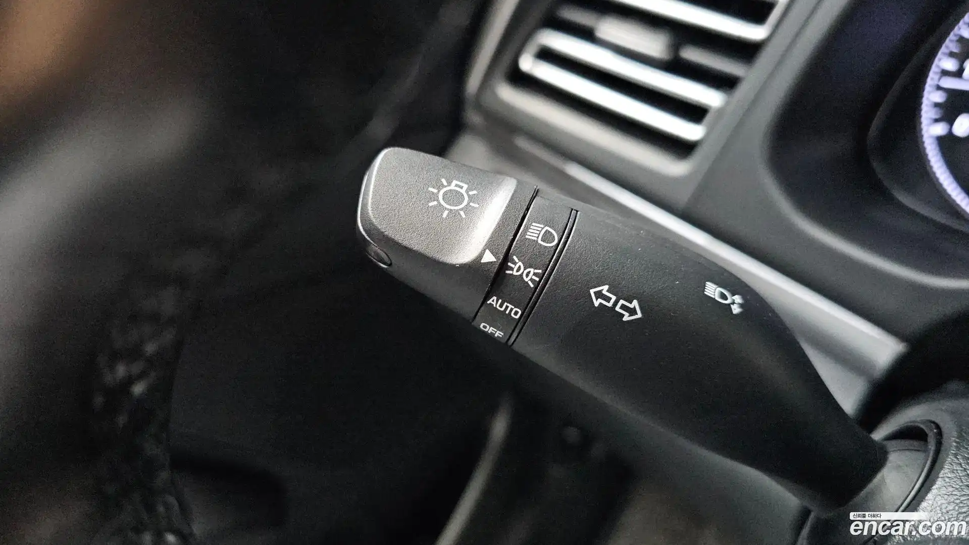 AVANTE Hyundai 2018.9-OPTION-021