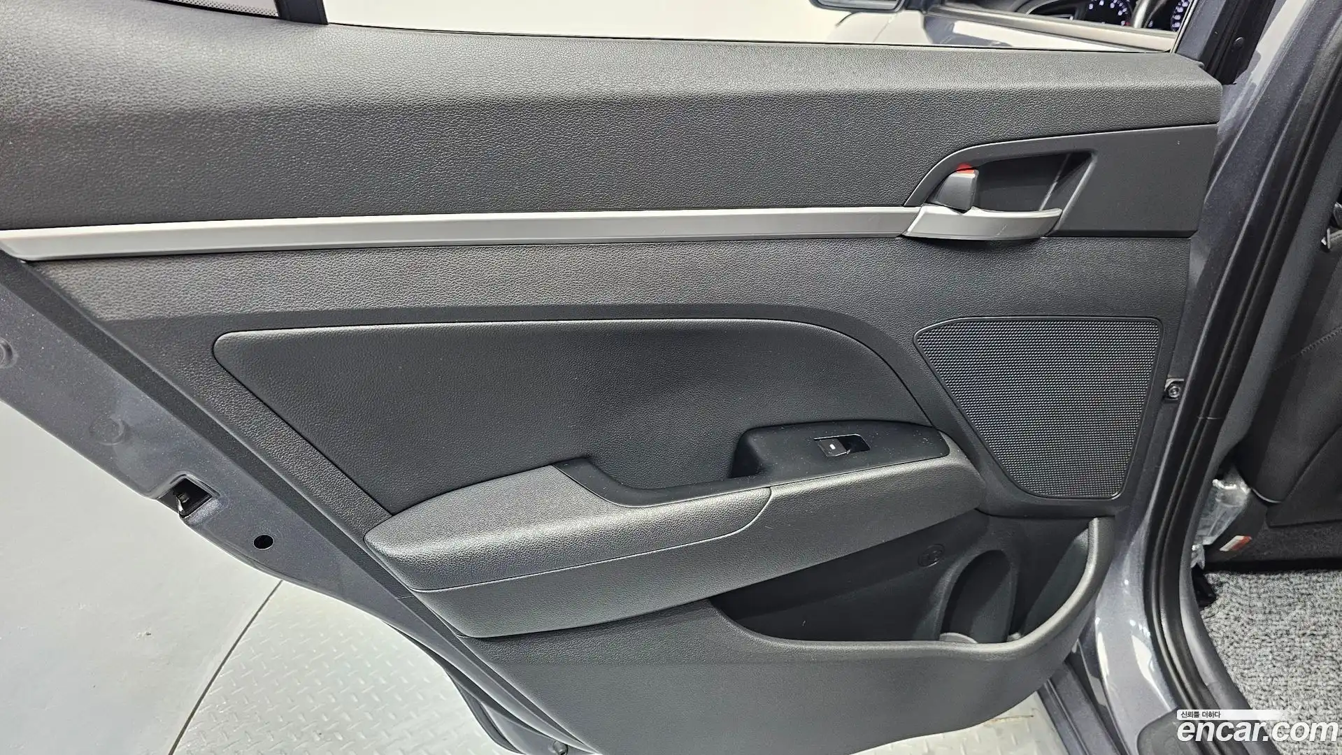 AVANTE Hyundai 2018.9-INNER-035