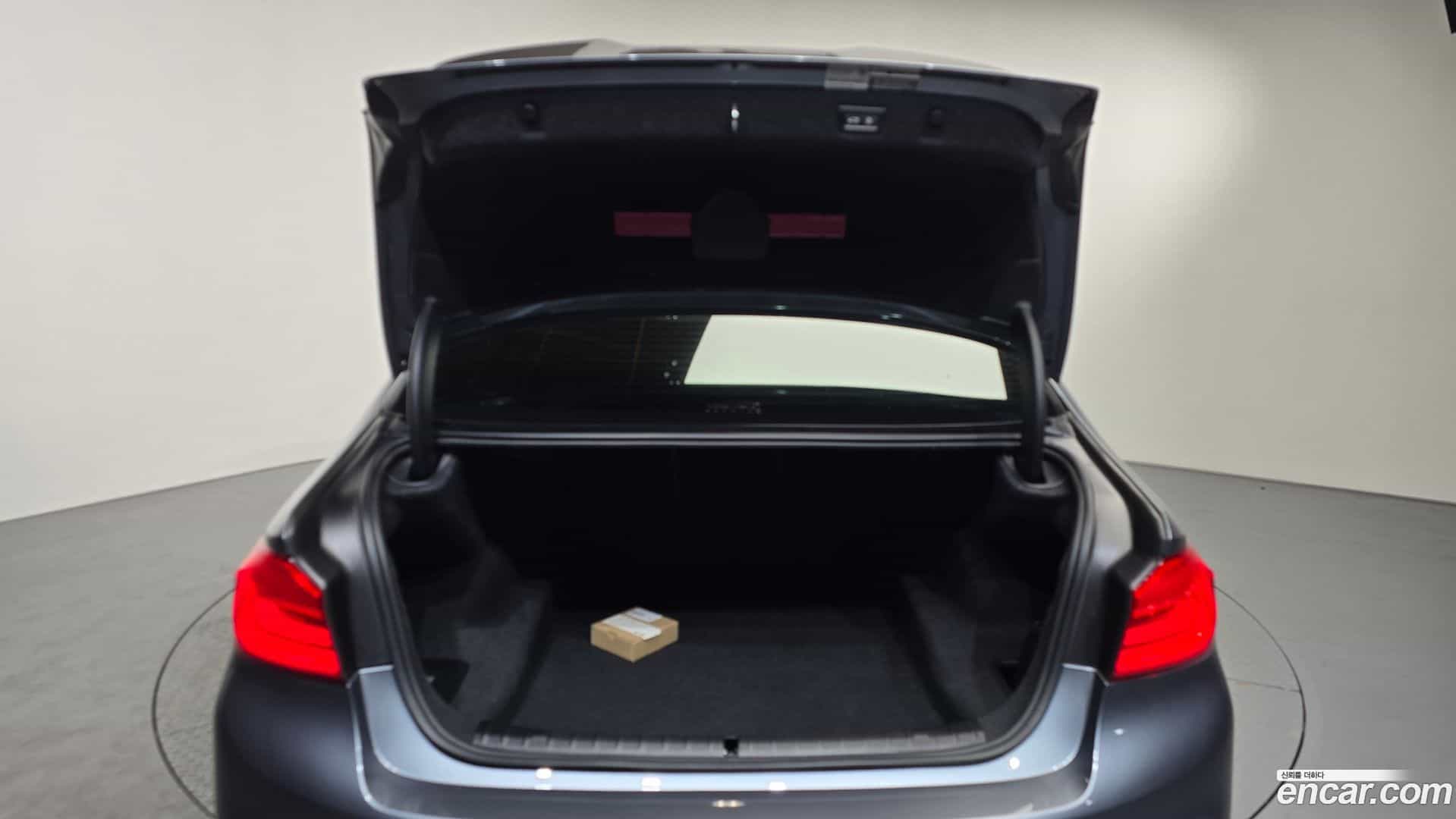 M5 BMW 2019.10-OPTION-021