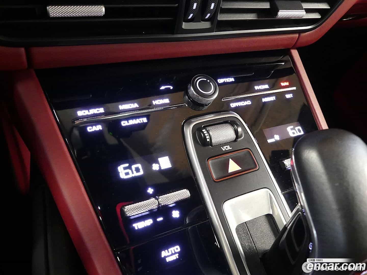 Cayenne Porsche 2019.7-OPTION-023