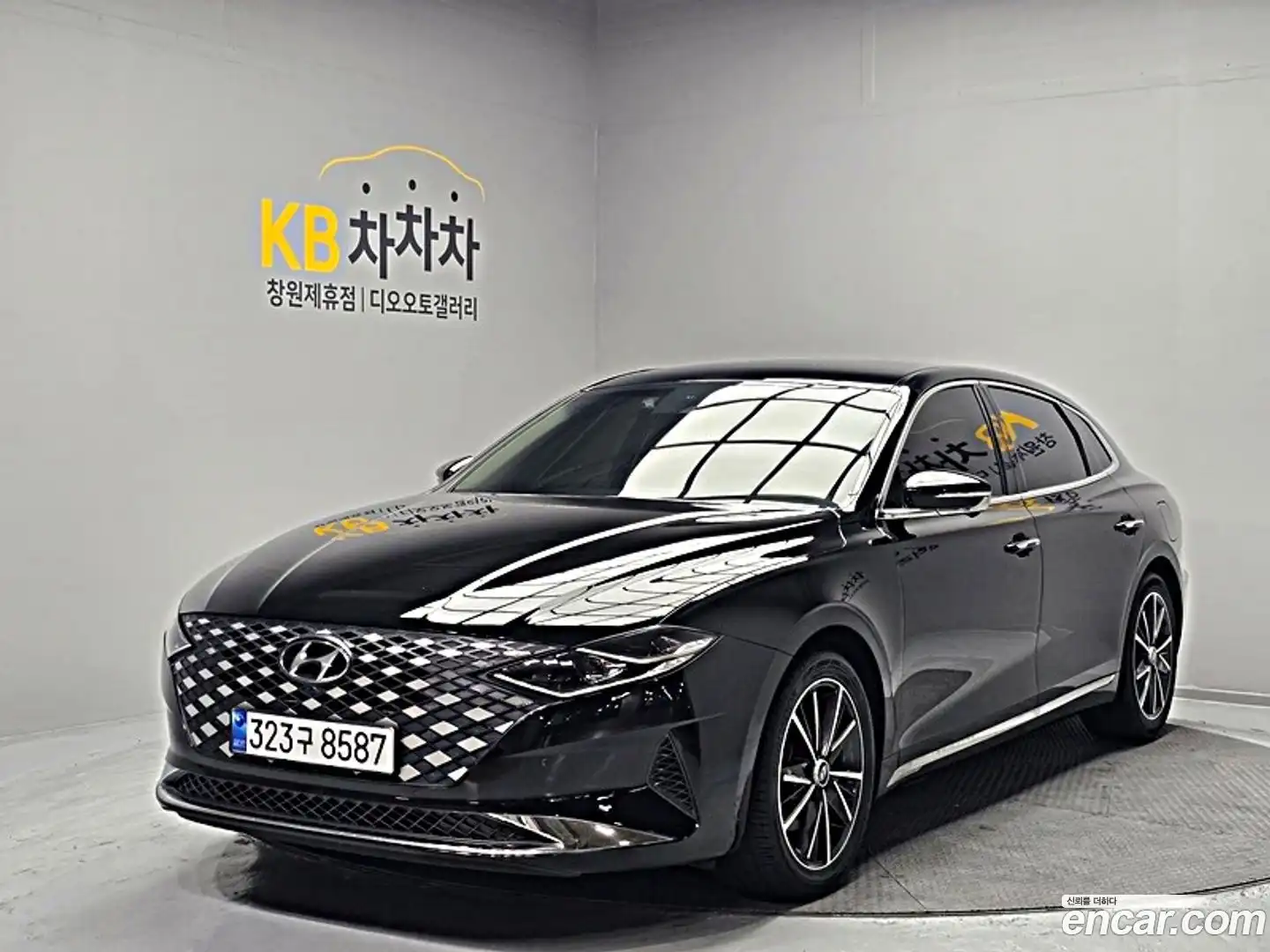 Grandeur Hyundai 2022.5-OUTER-001