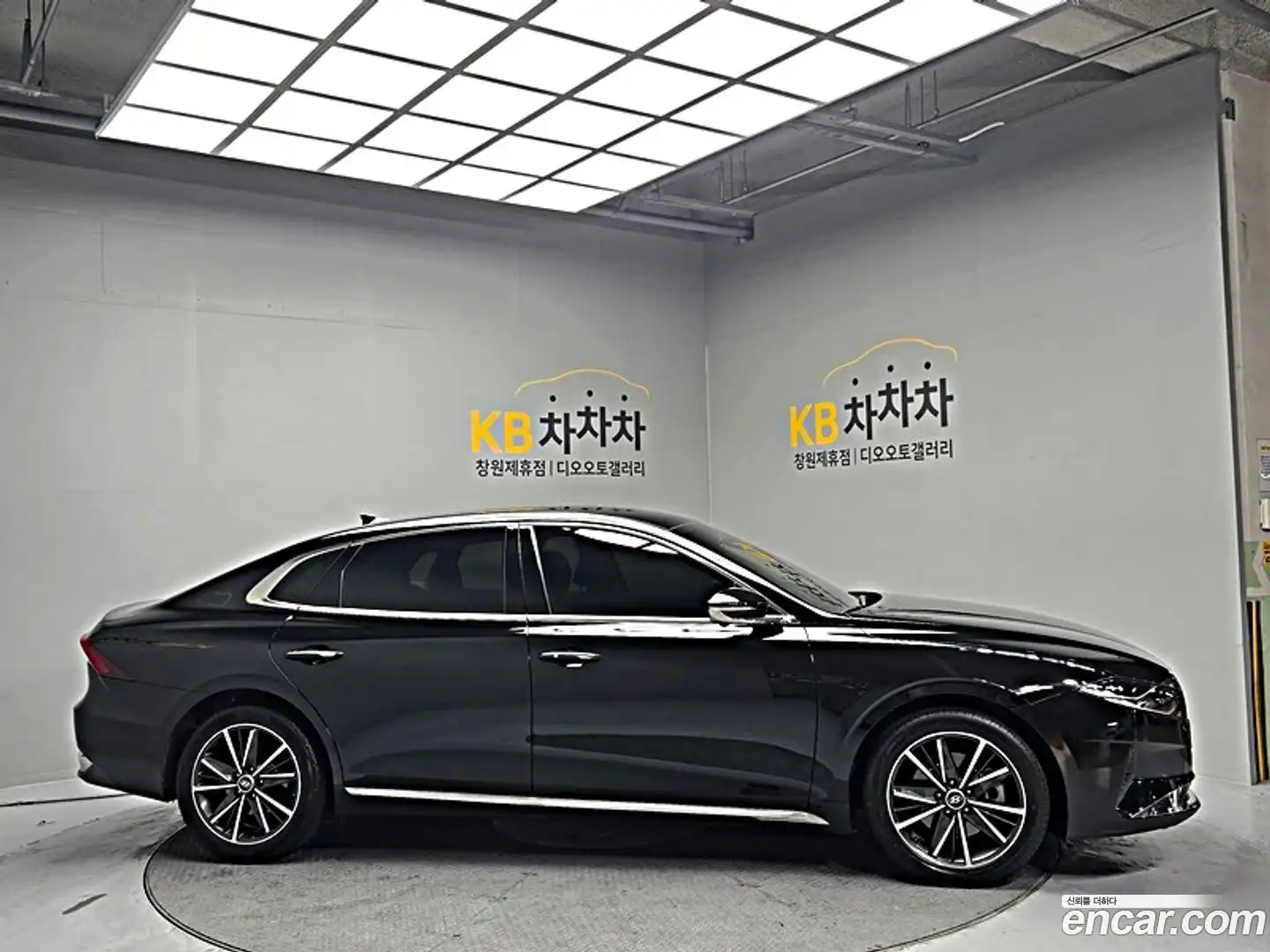 Grandeur Hyundai 2022.5-OUTER-003