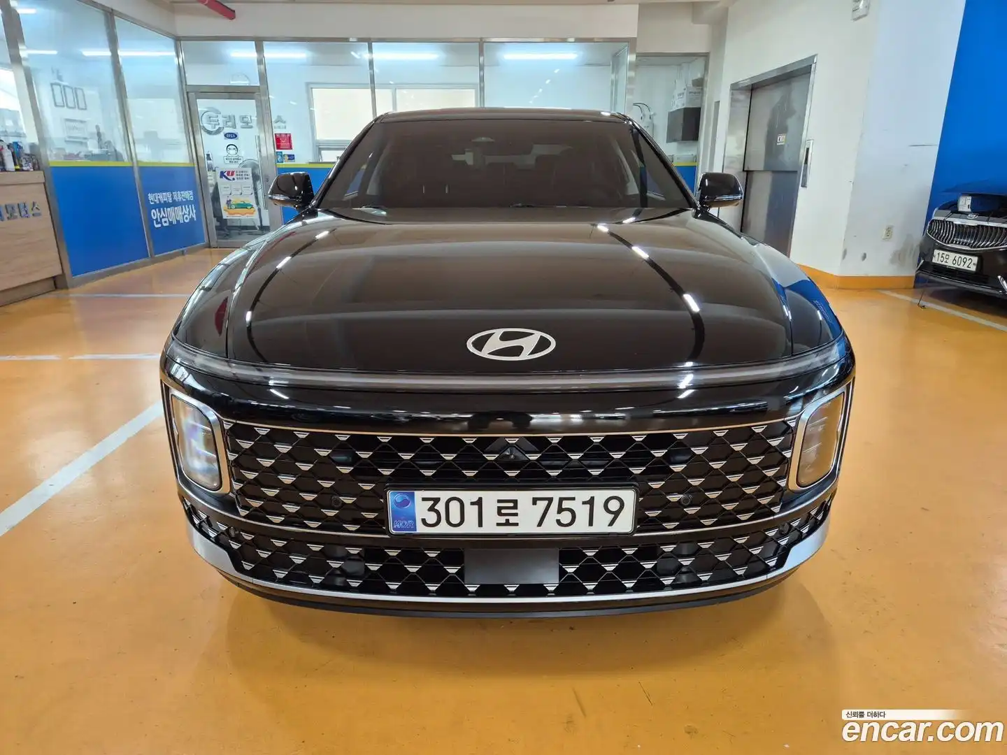 Grandeur Hyundai 2023.9-OUTER-003