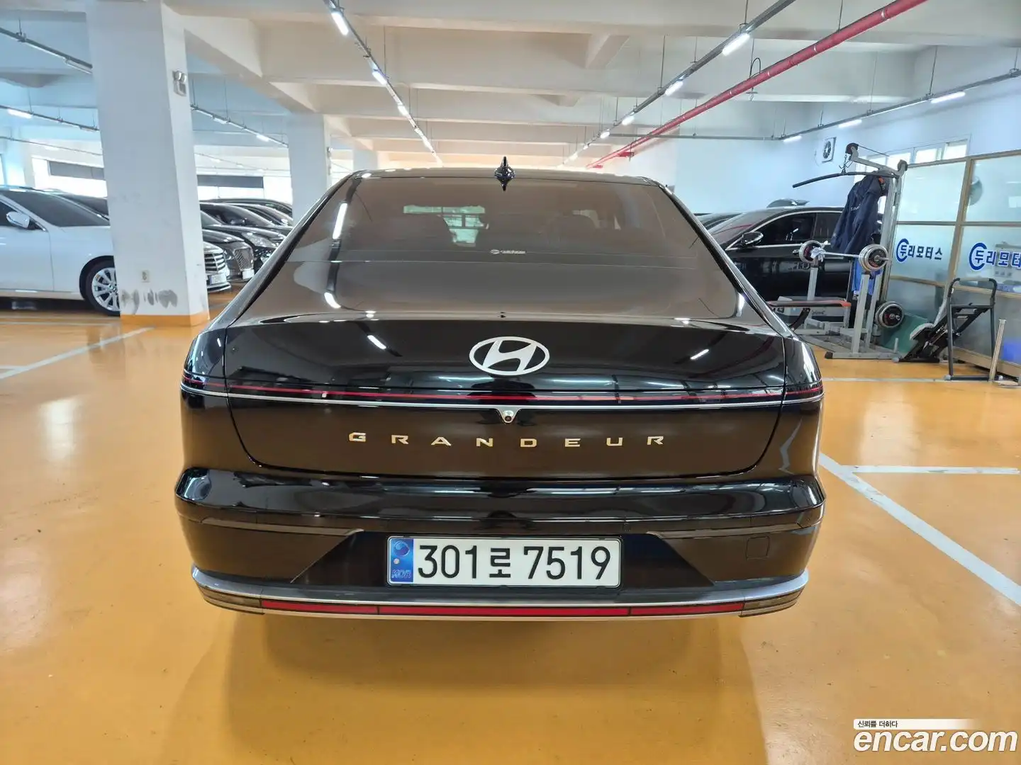 Grandeur Hyundai 2023.9-OUTER-005