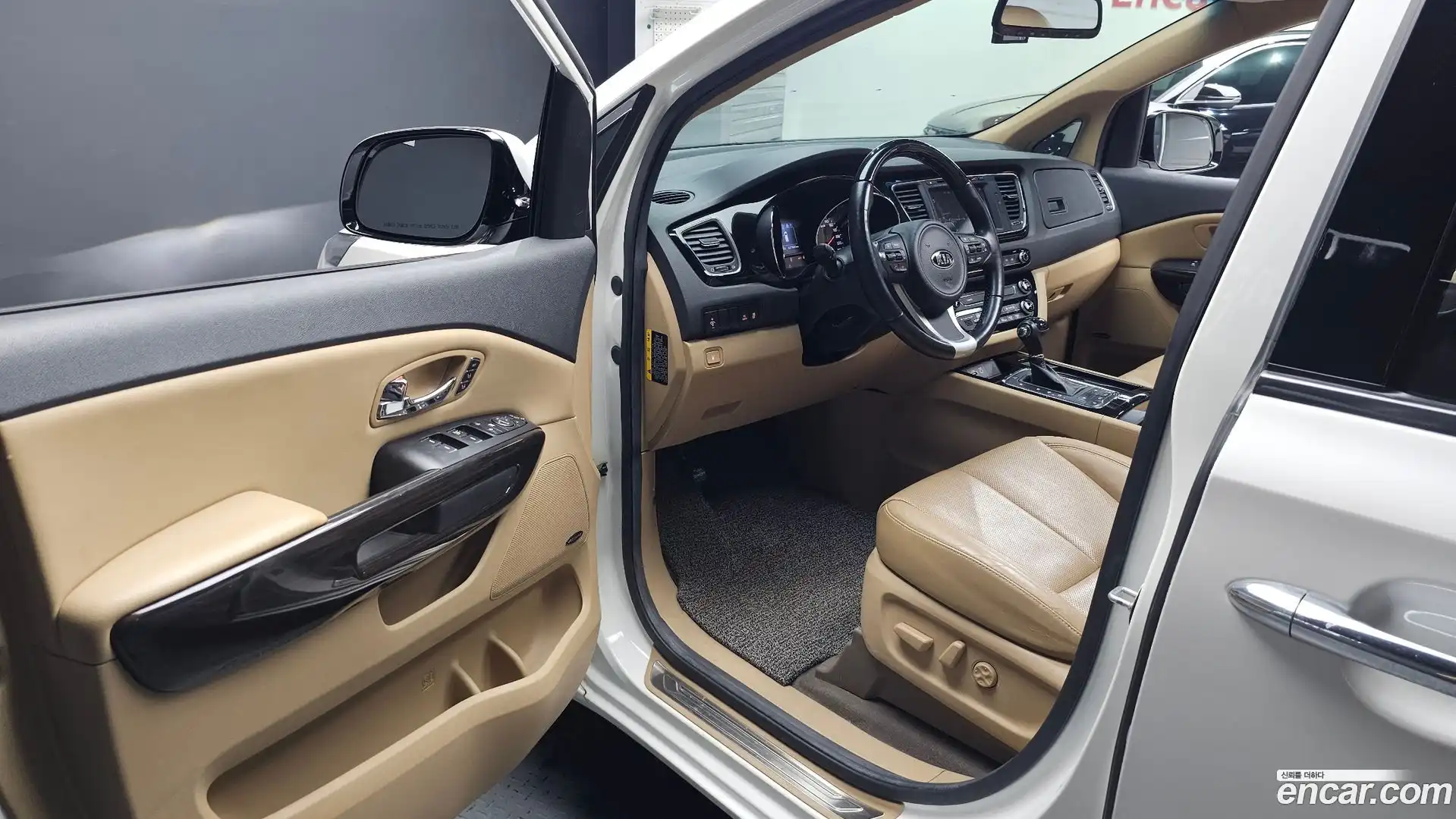 Canival Kia 2015.9-INNER-010