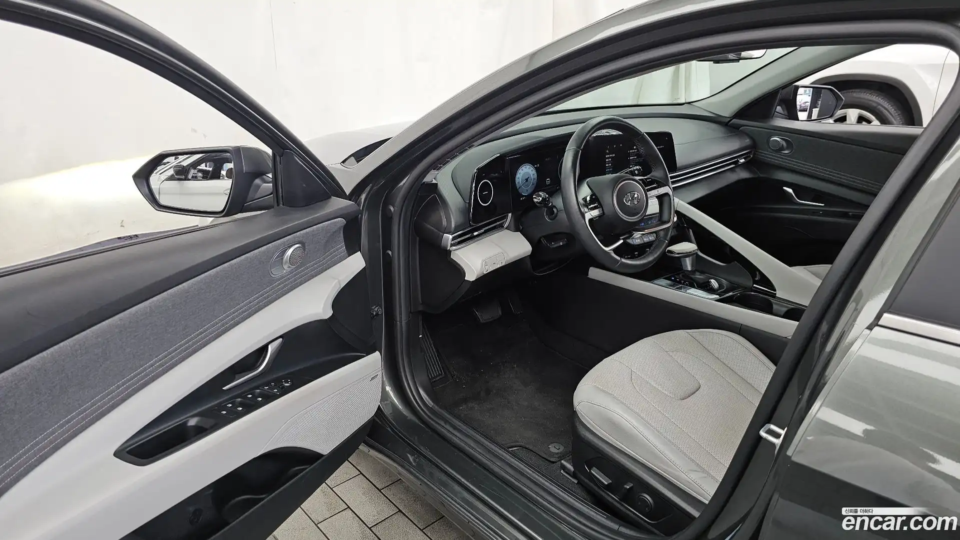AVANTE Hyundai 2021.7-INNER-010