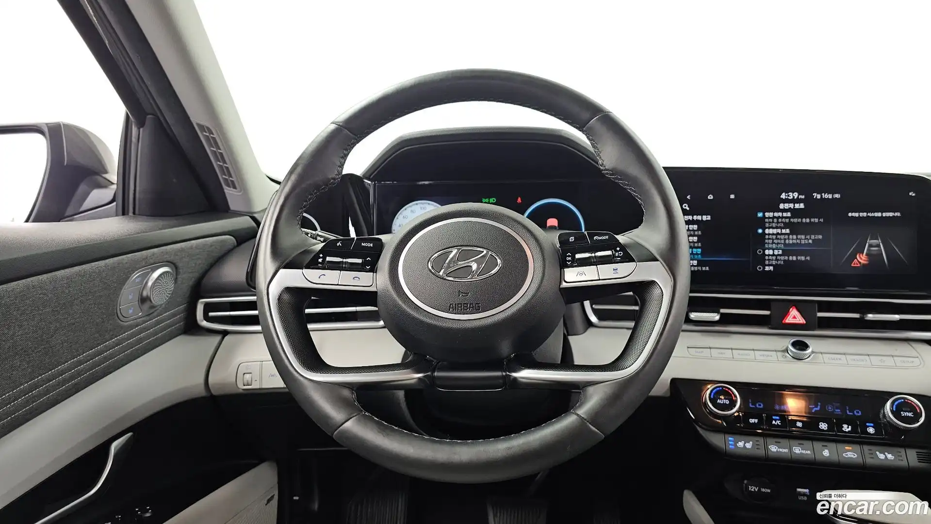 AVANTE Hyundai 2021.7-OPTION-017