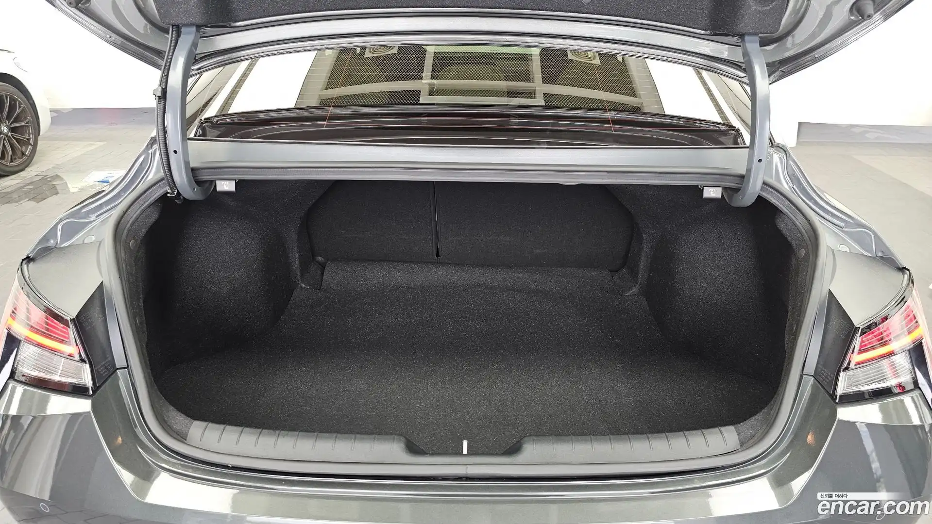 AVANTE Hyundai 2021.7-OPTION-024