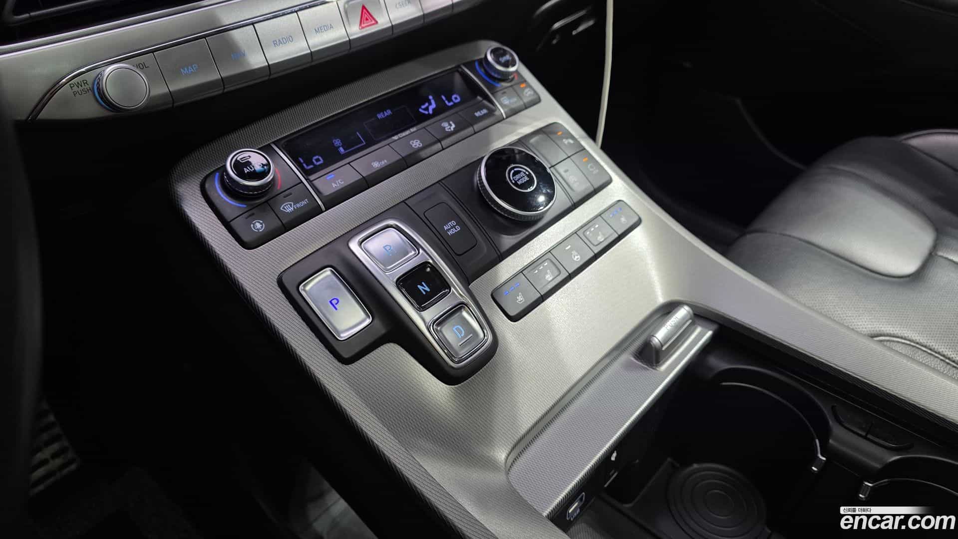 Palisade Hyundai 2019.2-INNER-009