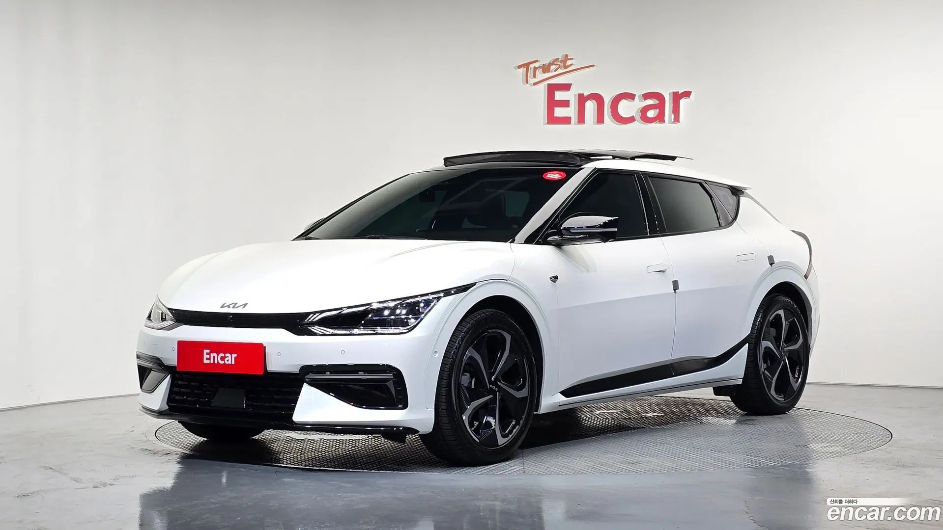 Main__Slider__Photo:EV6 Kia 2022.1-0