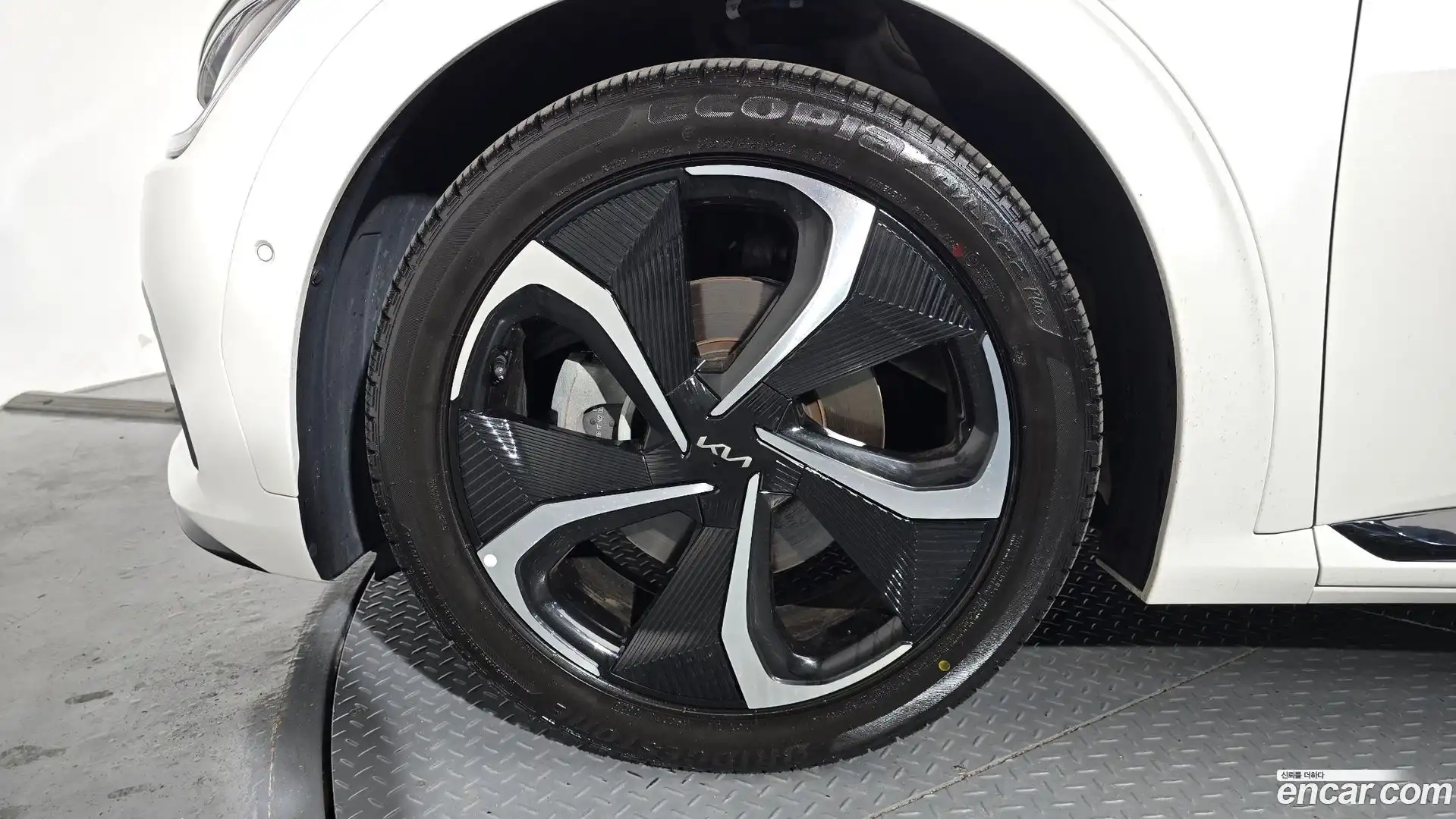 EV6 Kia 2022.1-OUTER-005