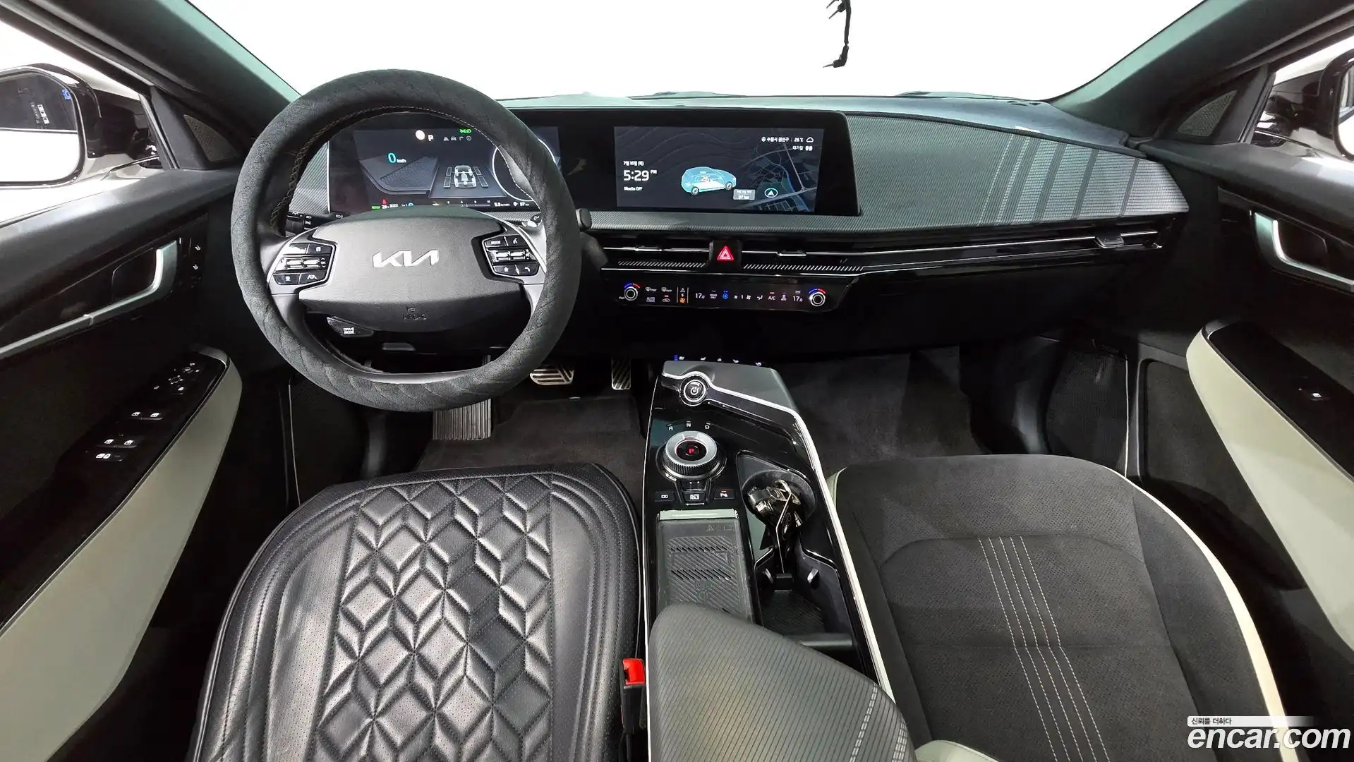 EV6 Kia 2022.1-INNER-007