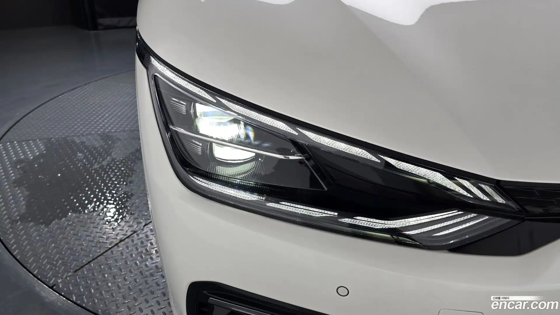 EV6 Kia 2022.1-OUTER-032
