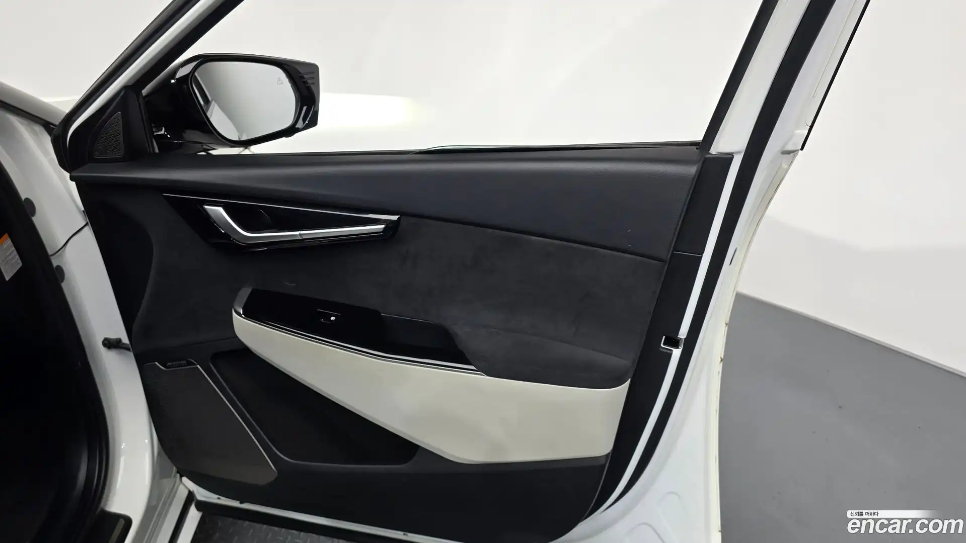 EV6 Kia 2022.1-INNER-034