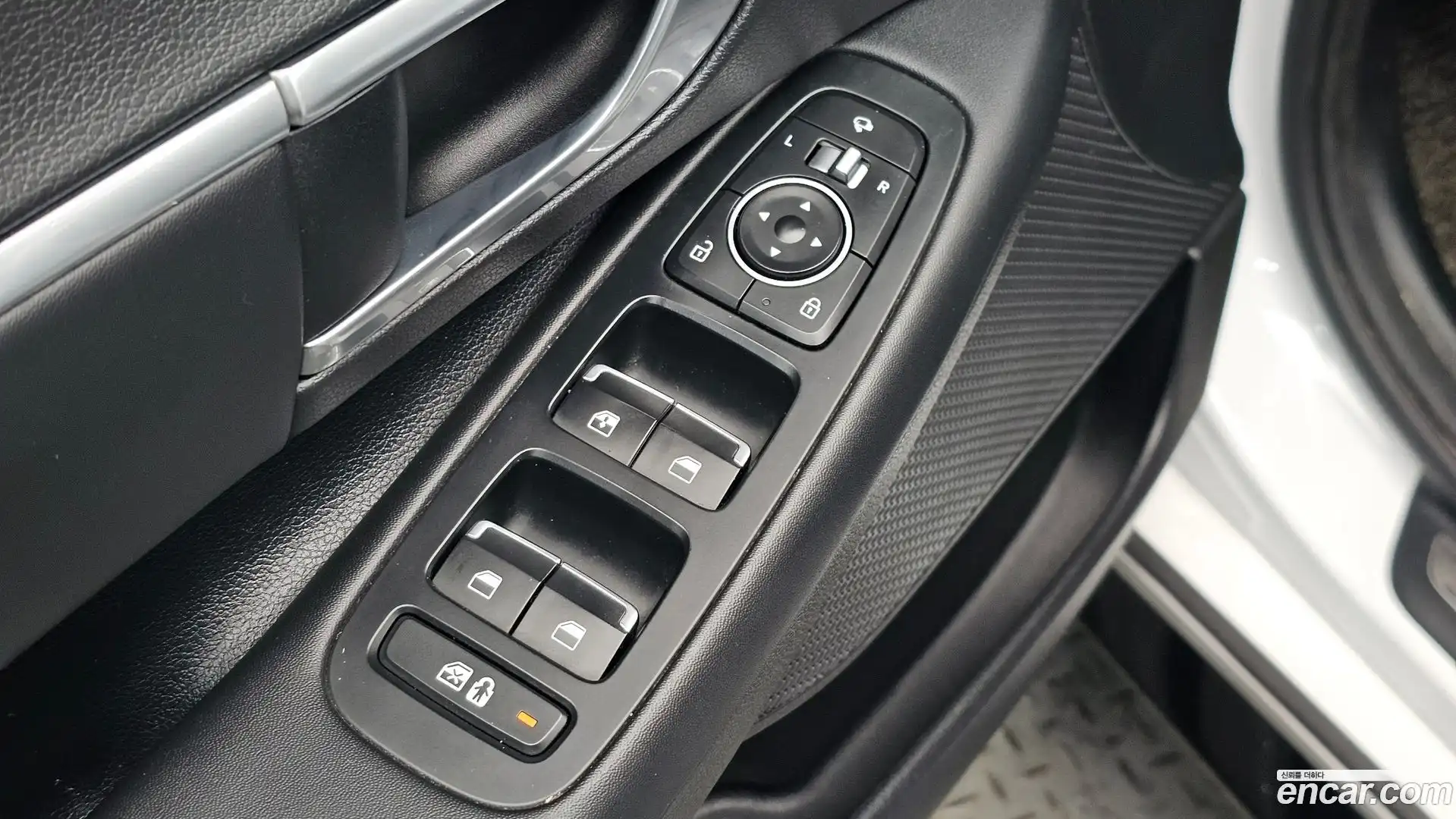Sonata Hyundai 2019.9-OPTION-042