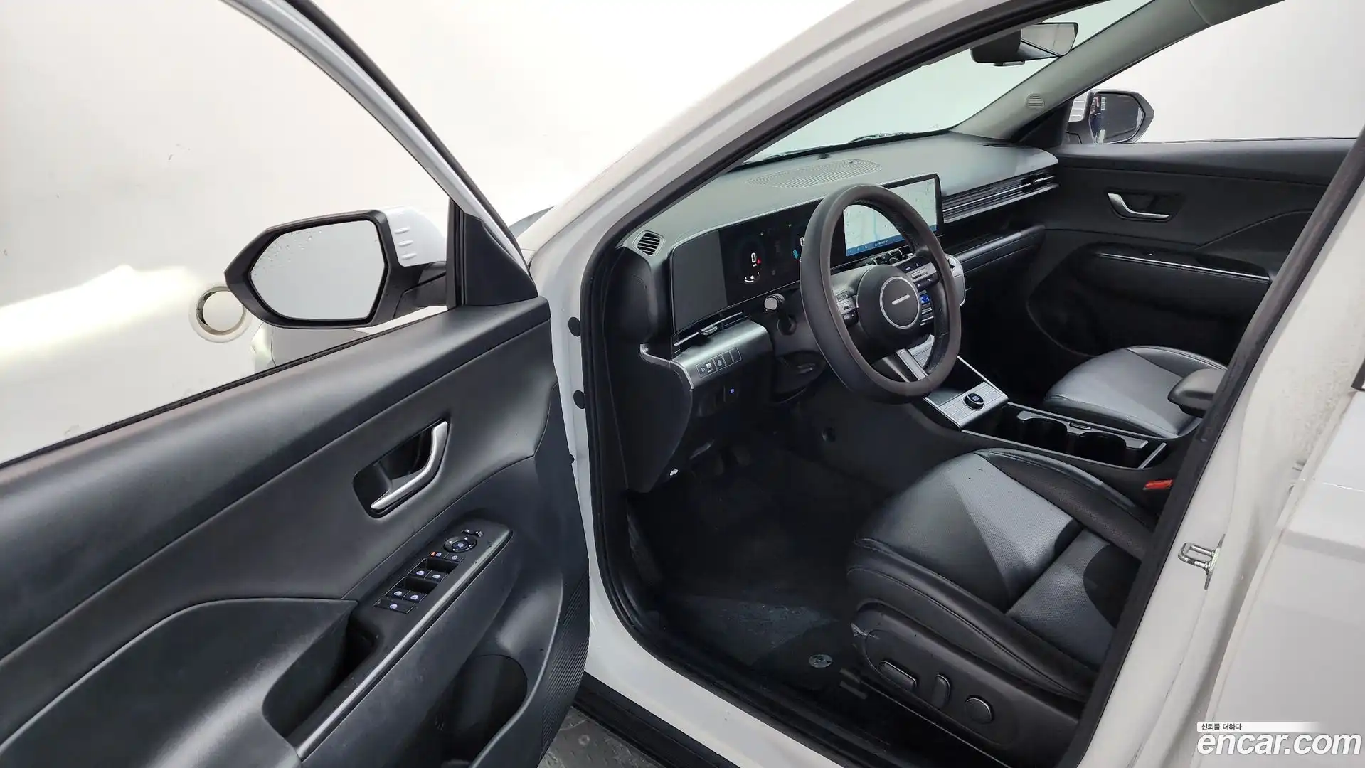 Kona Hyundai 2023.1-INNER-010
