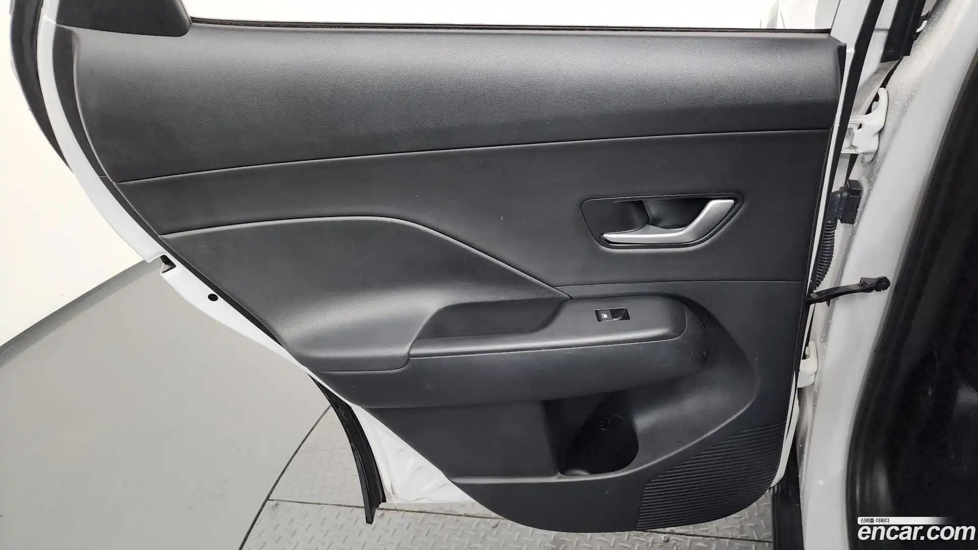 Kona Hyundai 2023.1-INNER-035