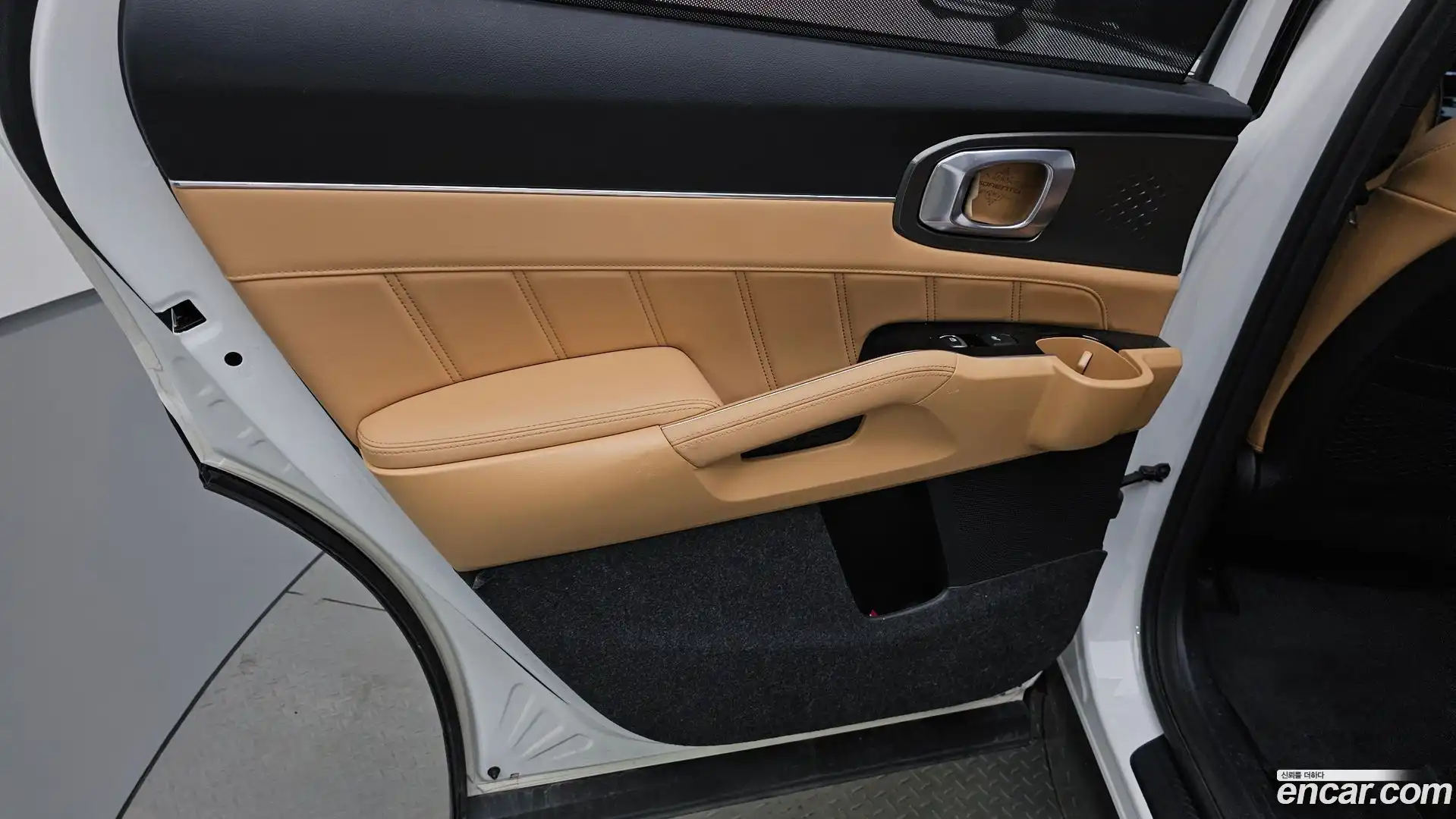 Sorento Kia 2021.8-INNER-035