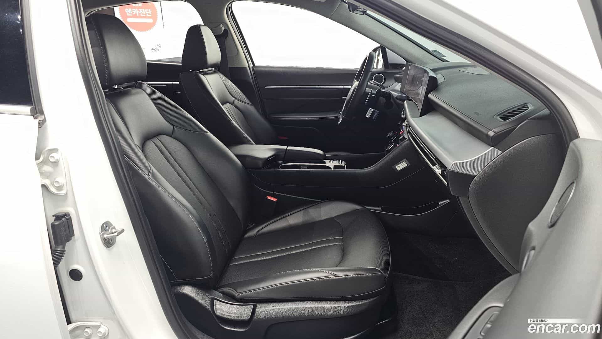Sonata Hyundai 2024.1-INNER-036