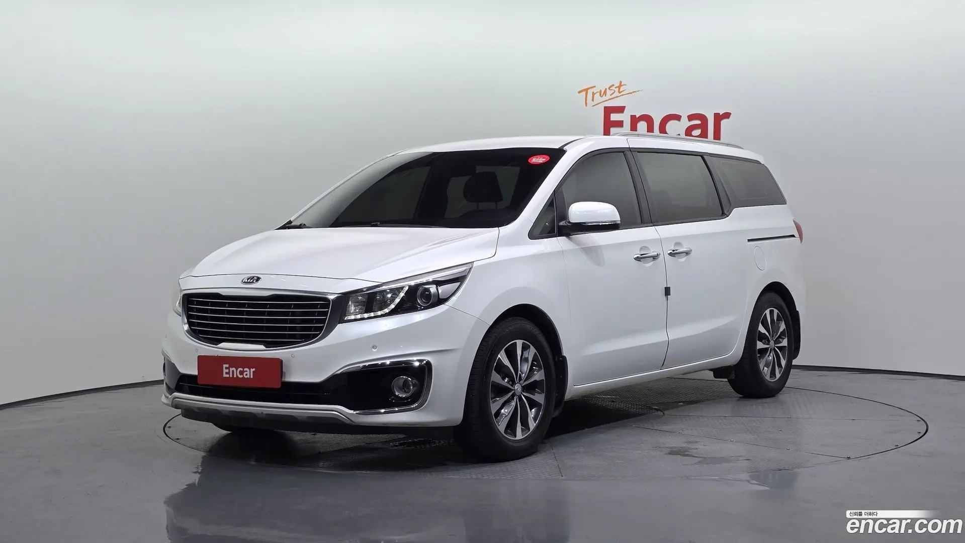 Main__Slider__Photo:Canival Kia 2017.7-0