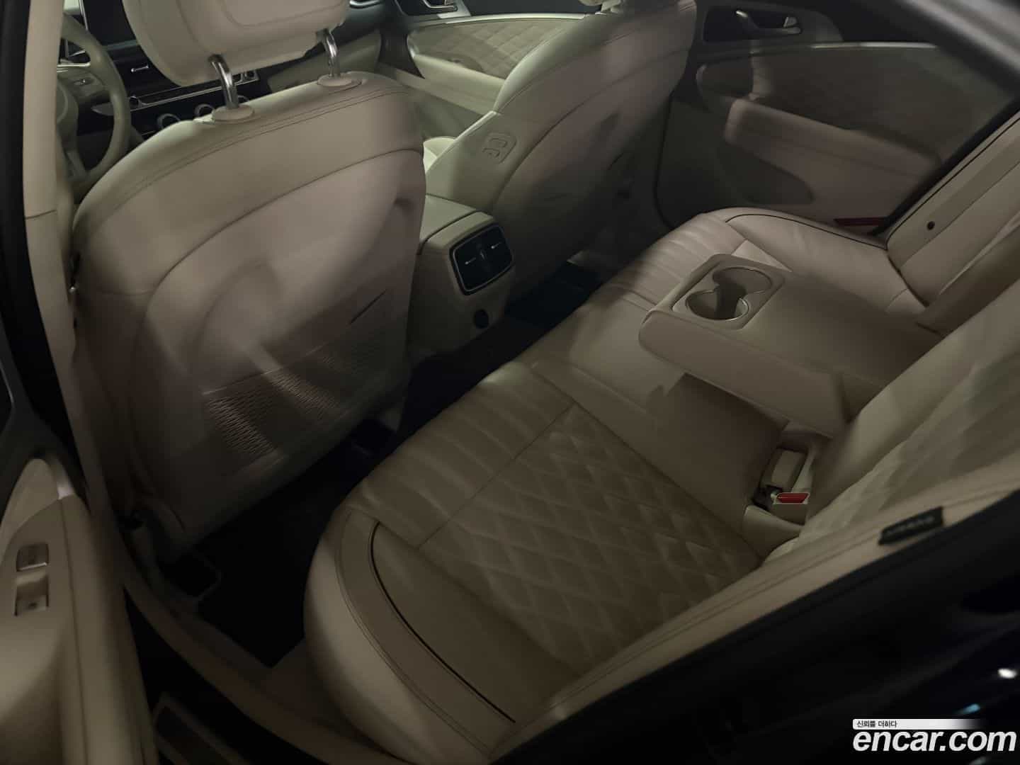 G70 Genesis 2018.10-OUTER-005
