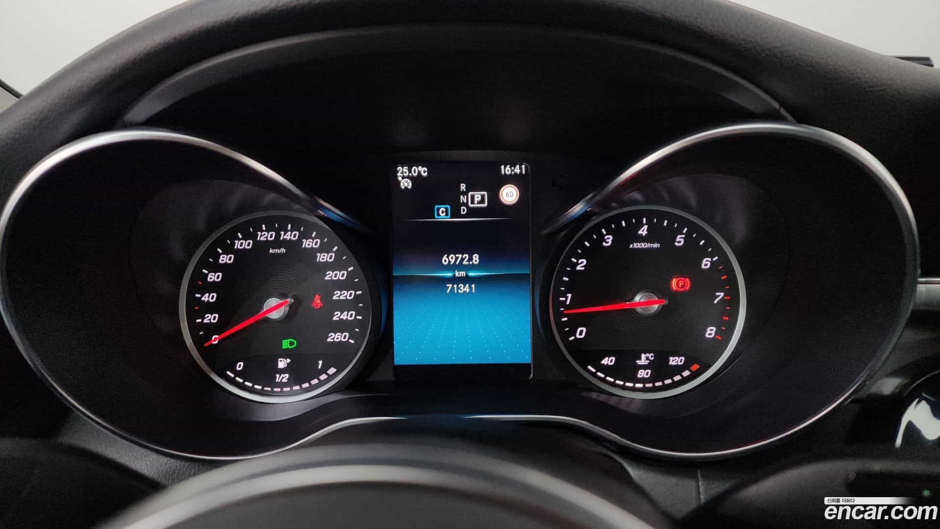 C-Class Mercedes-Benz 2020.4-INNER-008