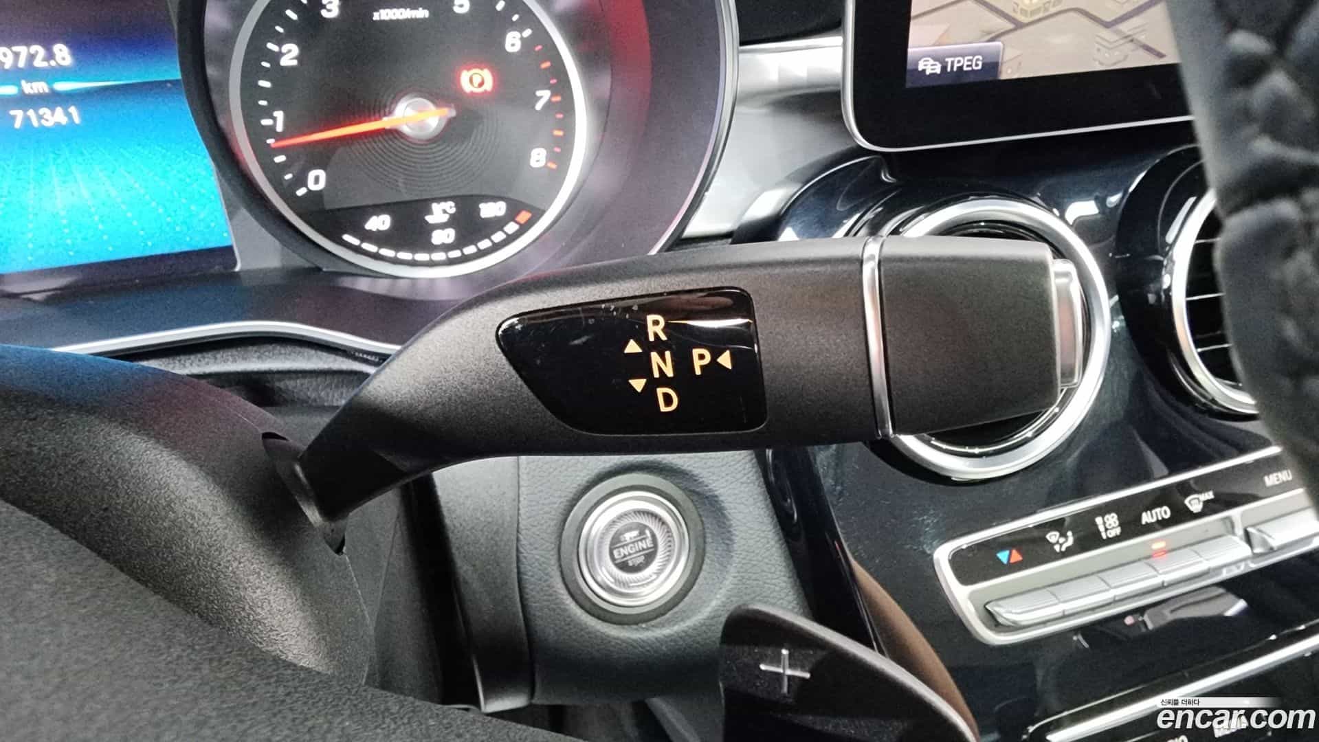 C-Class Mercedes-Benz 2020.4-INNER-009