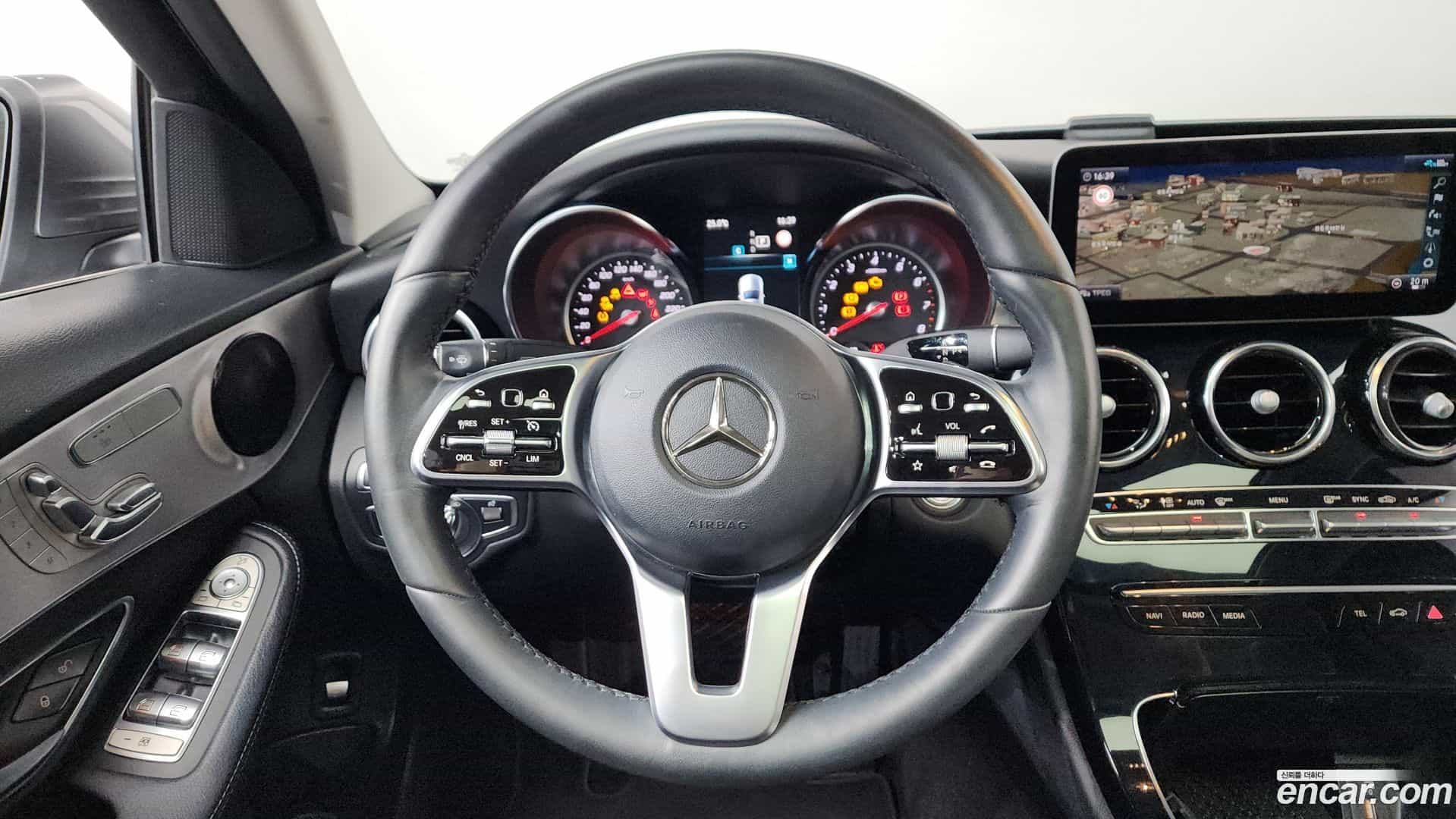 C-Class Mercedes-Benz 2020.4-OPTION-017
