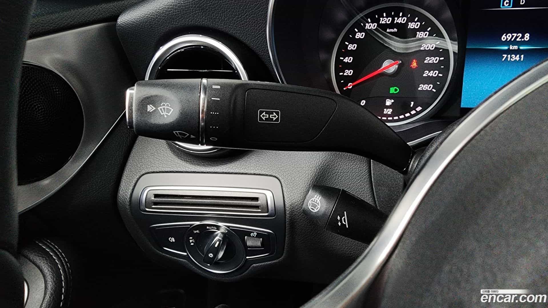 C-Class Mercedes-Benz 2020.4-OPTION-043