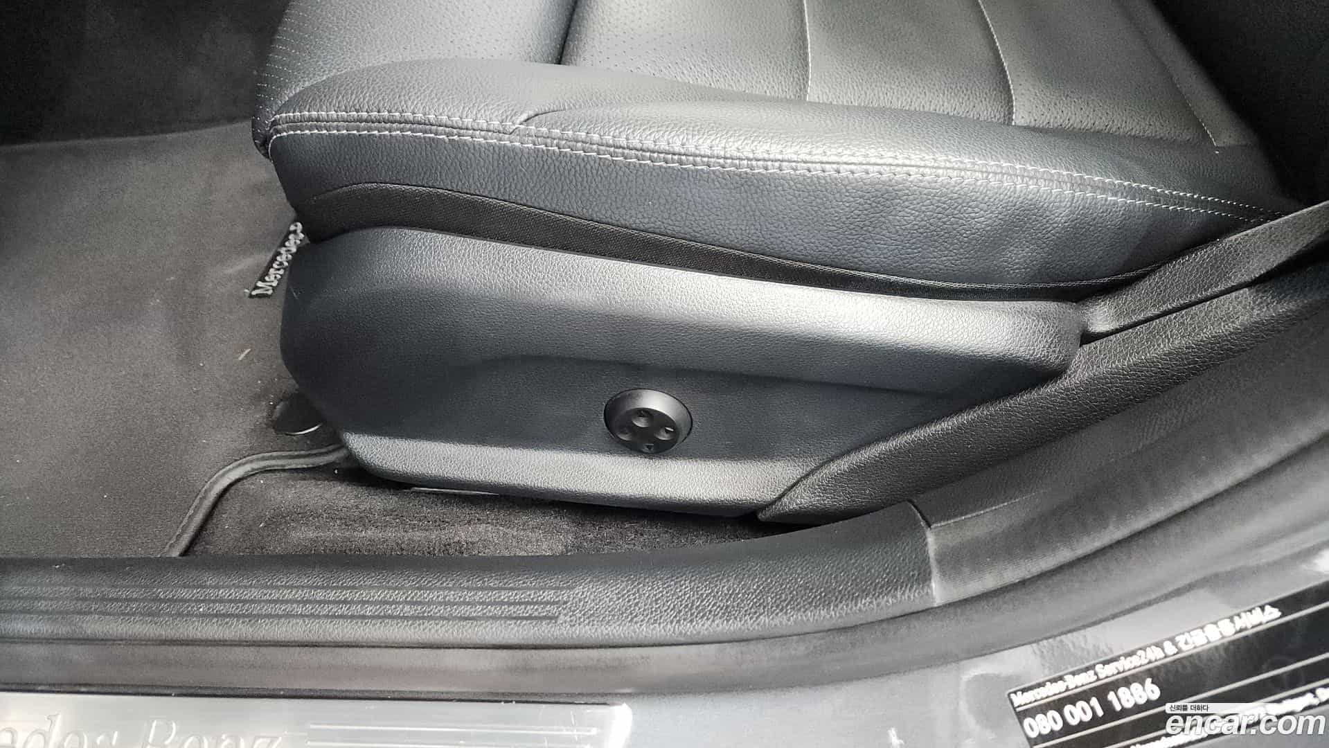C-Class Mercedes-Benz 2020.4-OPTION-044