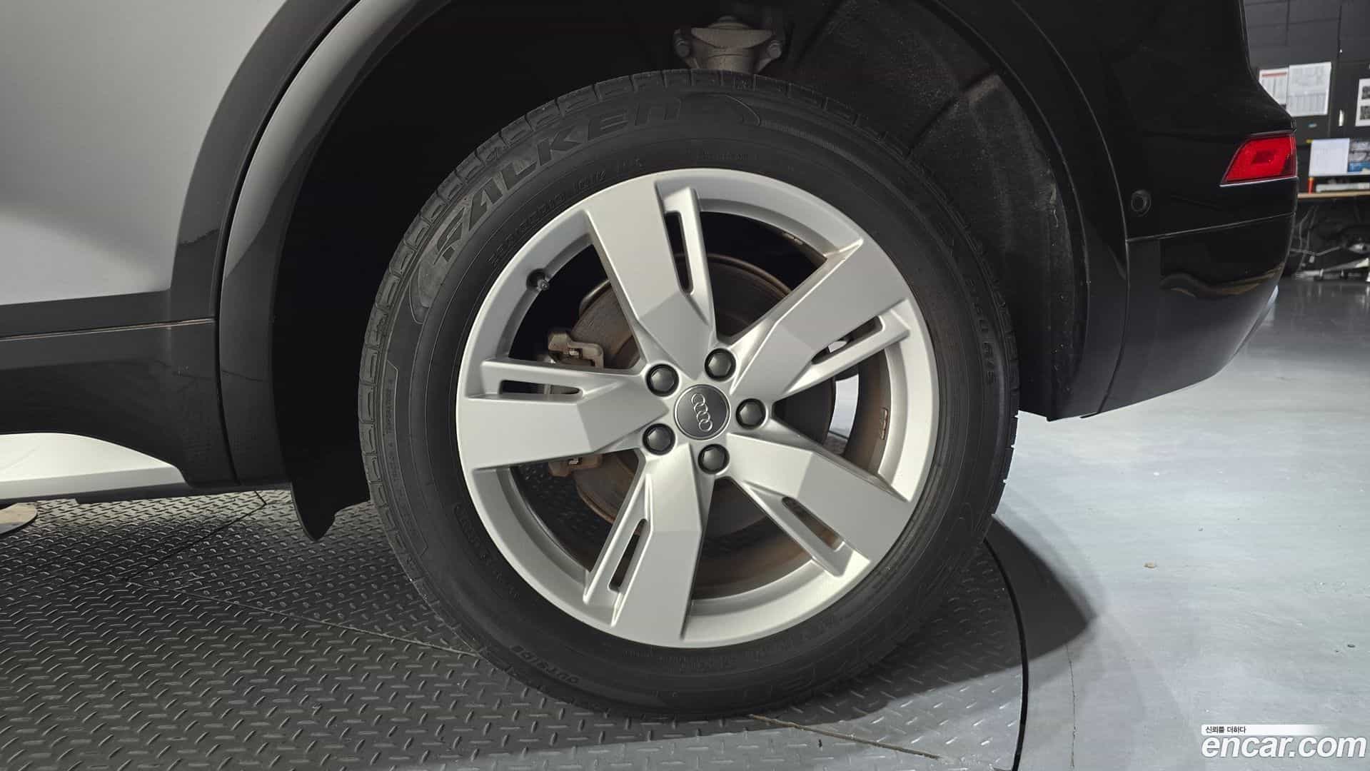 Q5 Audi 2020.11-OUTER-031