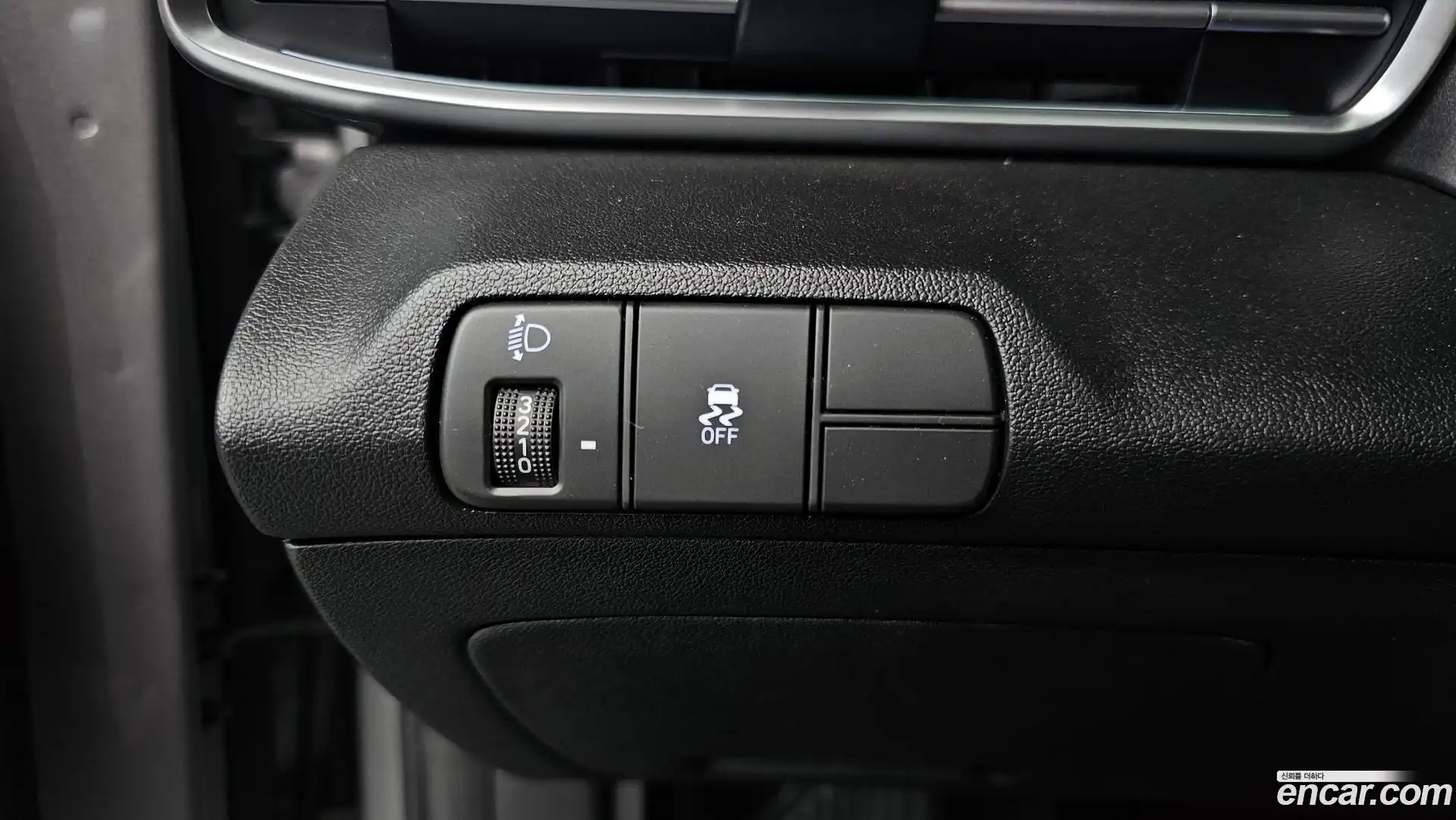 AVANTE Hyundai 2024.6-OPTION-018
