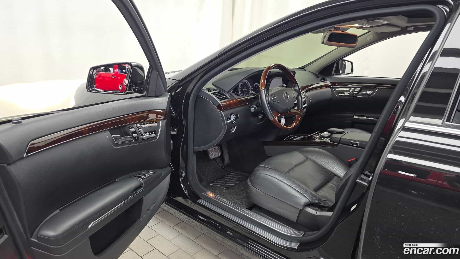 S-Class Mercedes-Benz 2011.2-INNER-010
