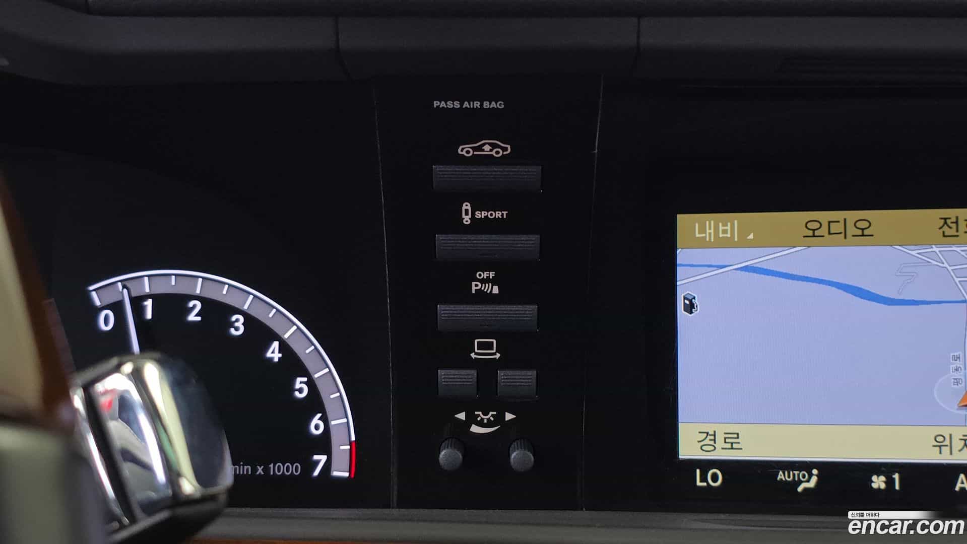 S-Class Mercedes-Benz 2011.2-OPTION-021