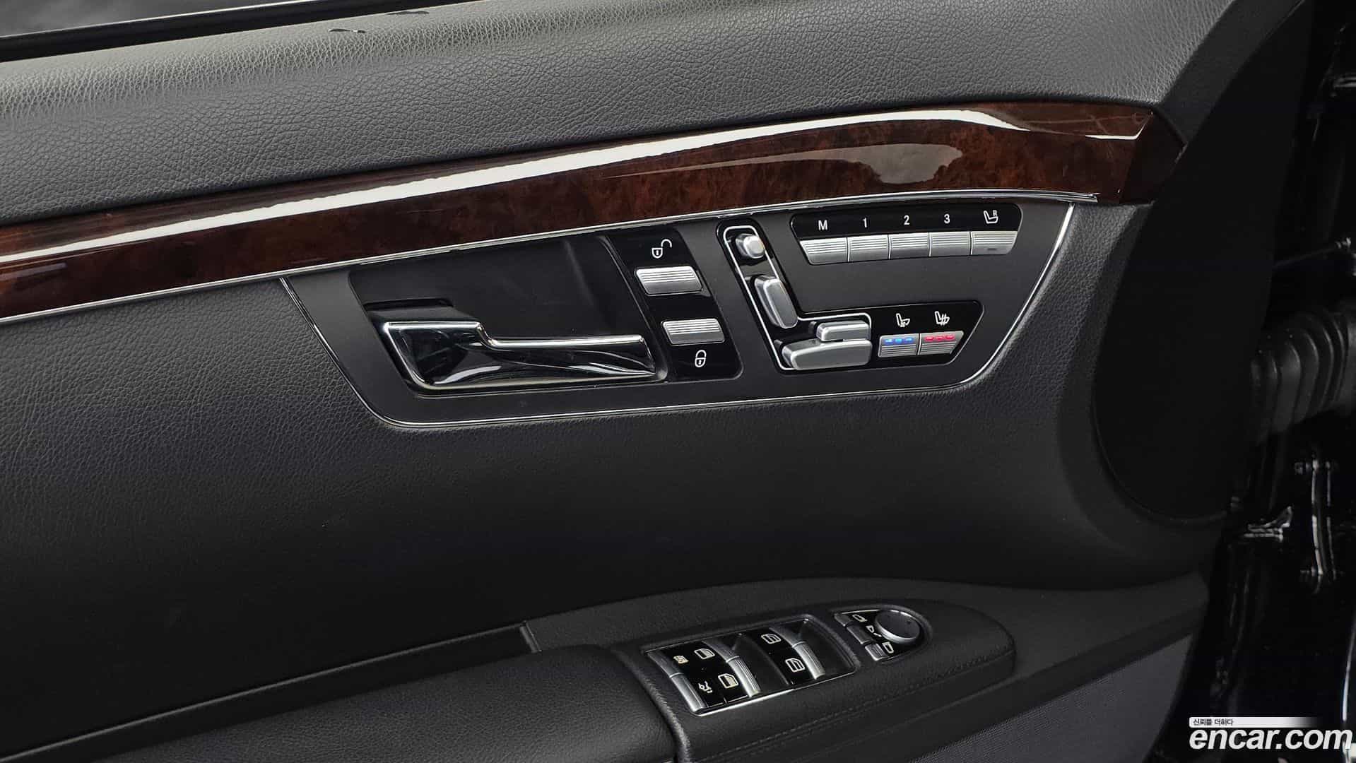 S-Class Mercedes-Benz 2011.2-OPTION-040